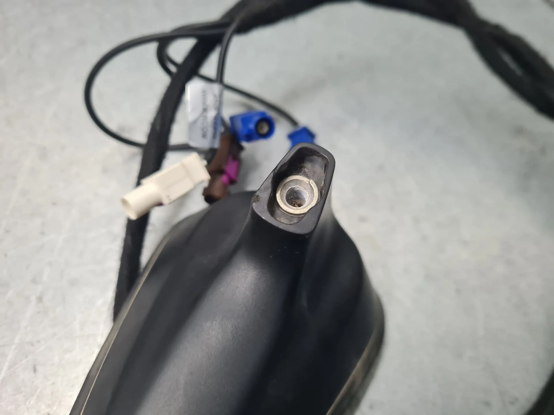 Antenna base DACIA Duster III (P1310) Imagem-1