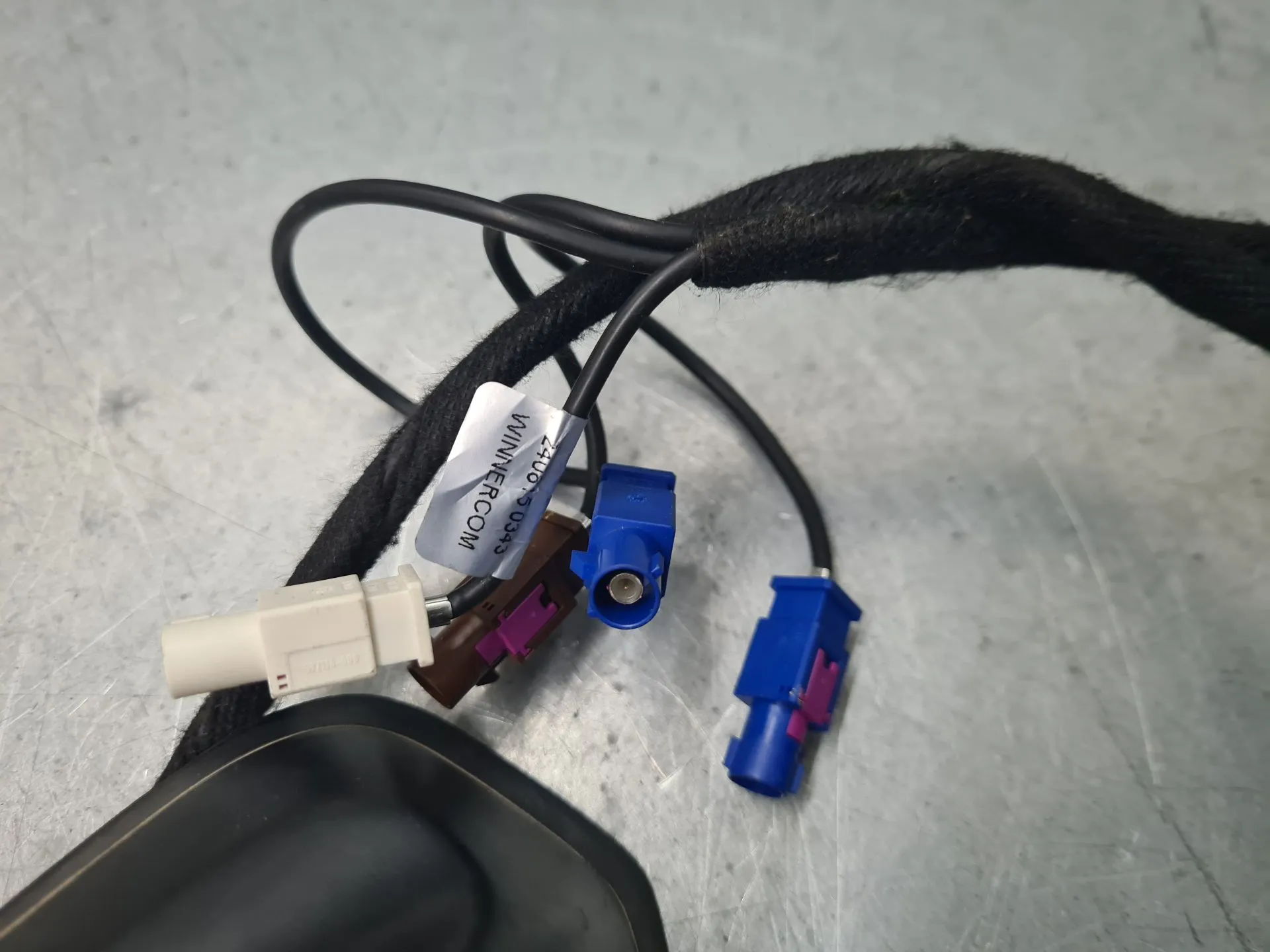 Antenna base DACIA Duster III (P1310) Imagem-2