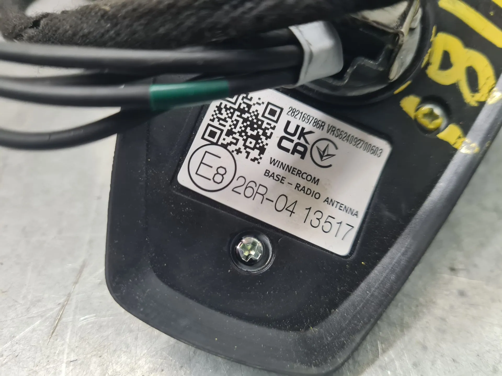 Antenna base DACIA Duster III (P1310) Imagem-4