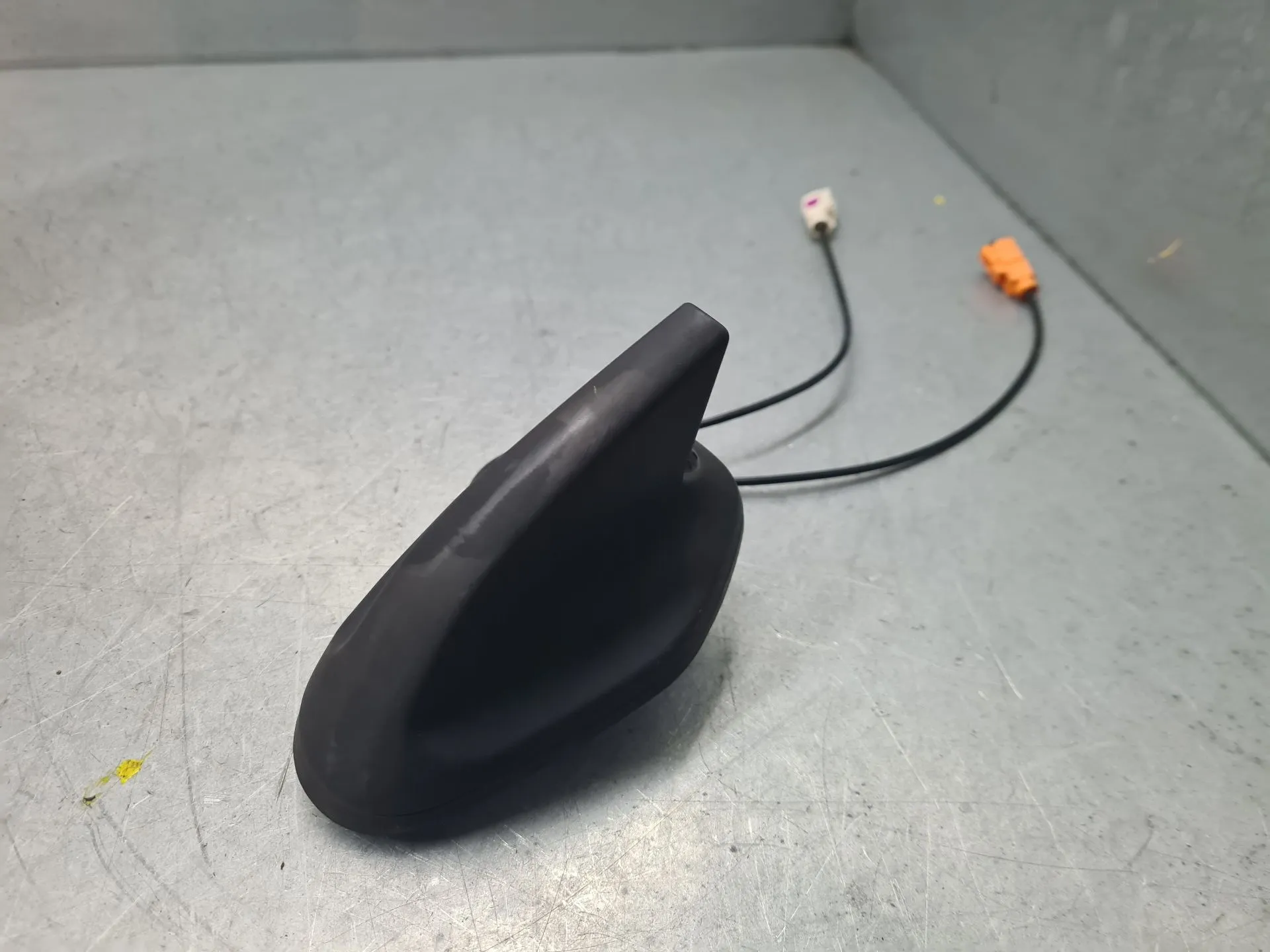 Base d'antenne PEUGEOT 208 II