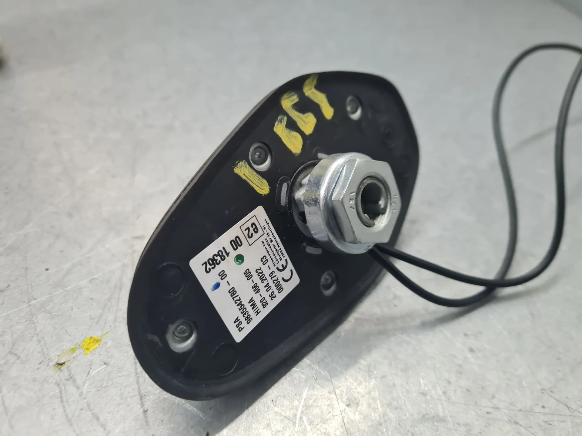 Base d'antenne PEUGEOT 208 II Imagem-1