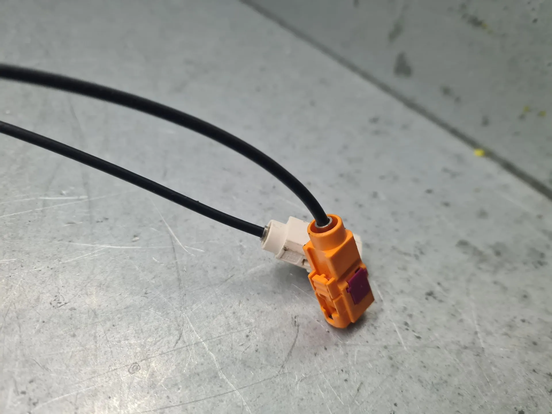 Base d'antenne PEUGEOT 208 II Imagem-2