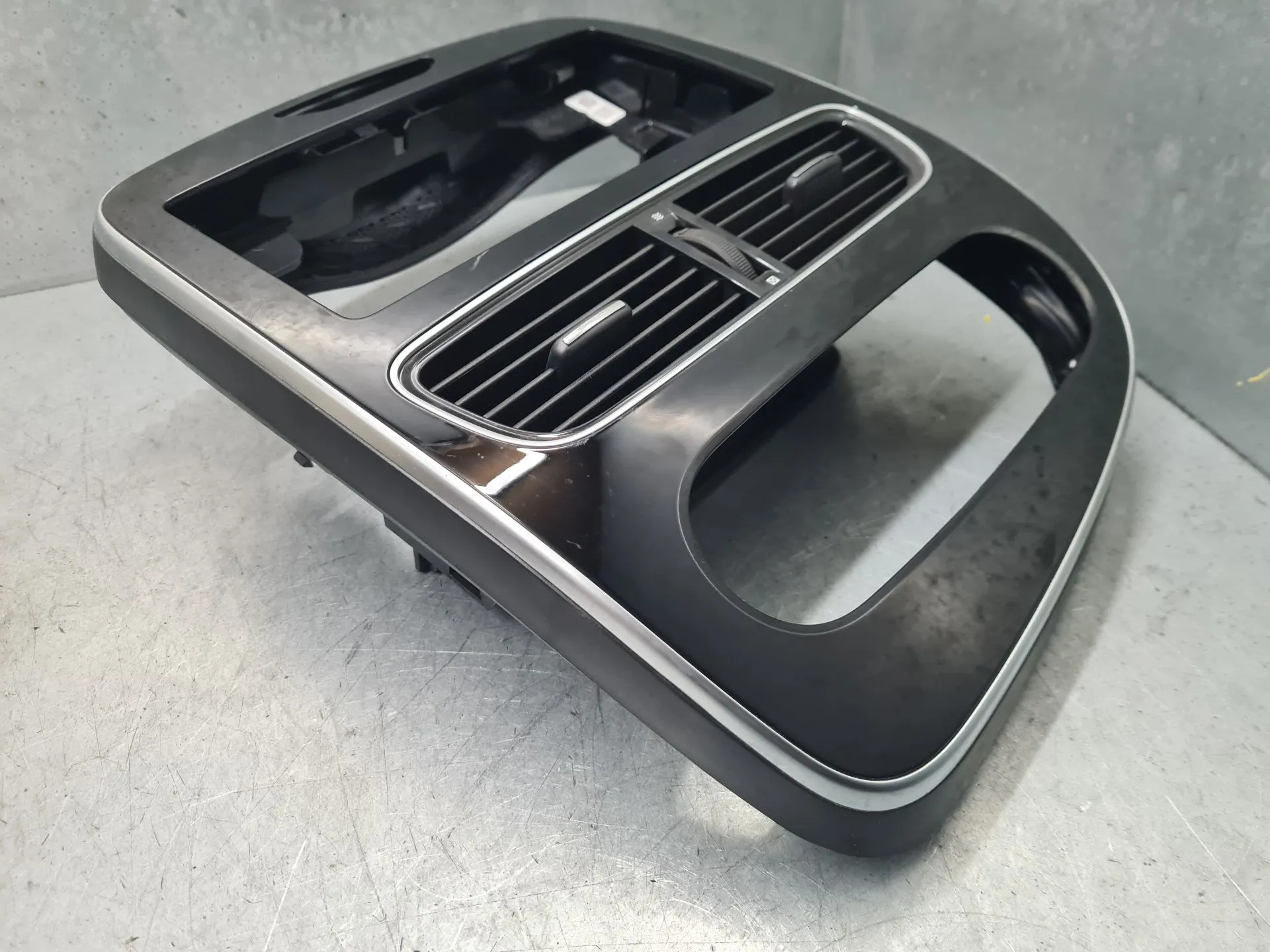 Moldura consola central / radio / aro RENAULT Clio IV (BH_) Imagem-1