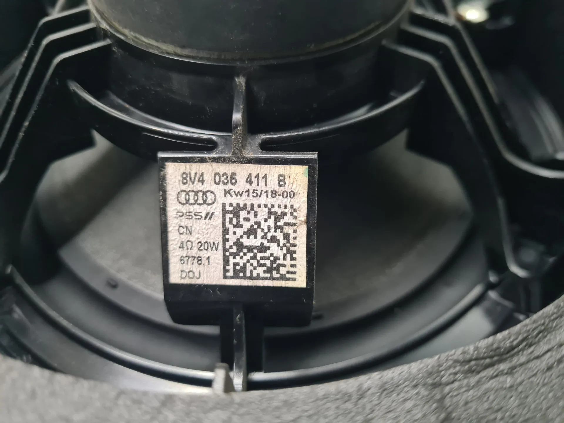 Sound system column / Speakers AUDI A3 Sportback (8VA, 8VF) Imagem-4