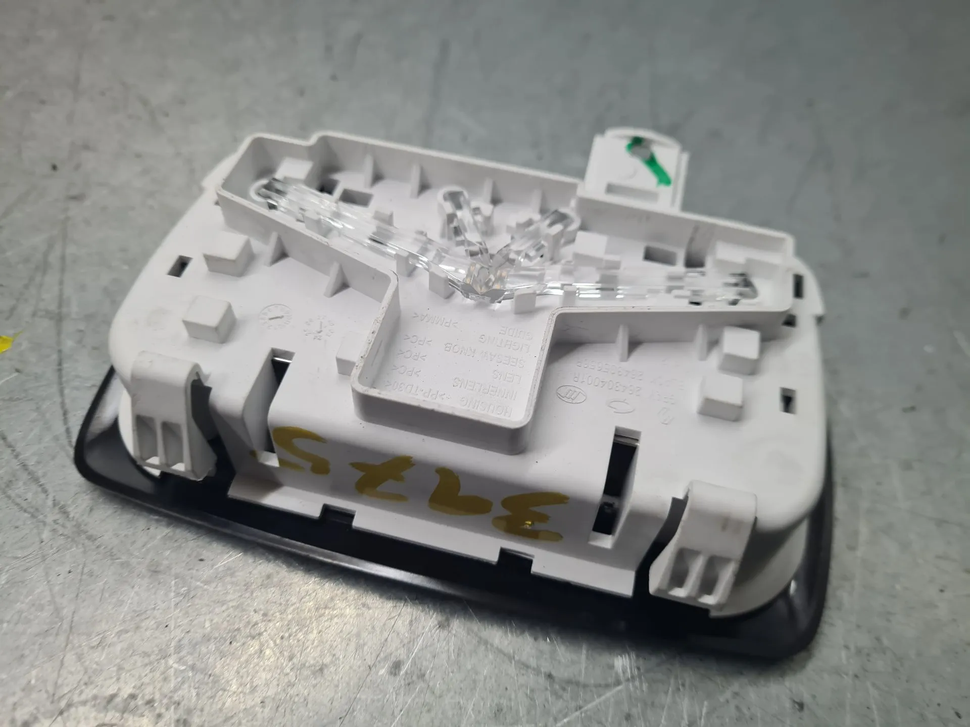 Plafonier trás RENAULT Captur II Imagem-3