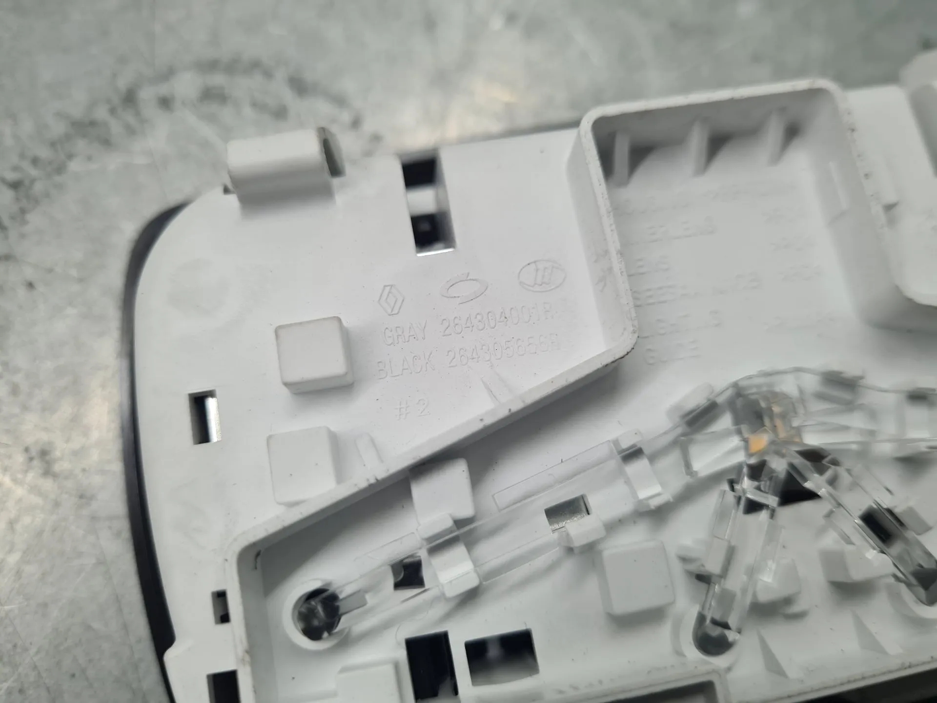 Plafonier trás RENAULT Captur II Imagem-4