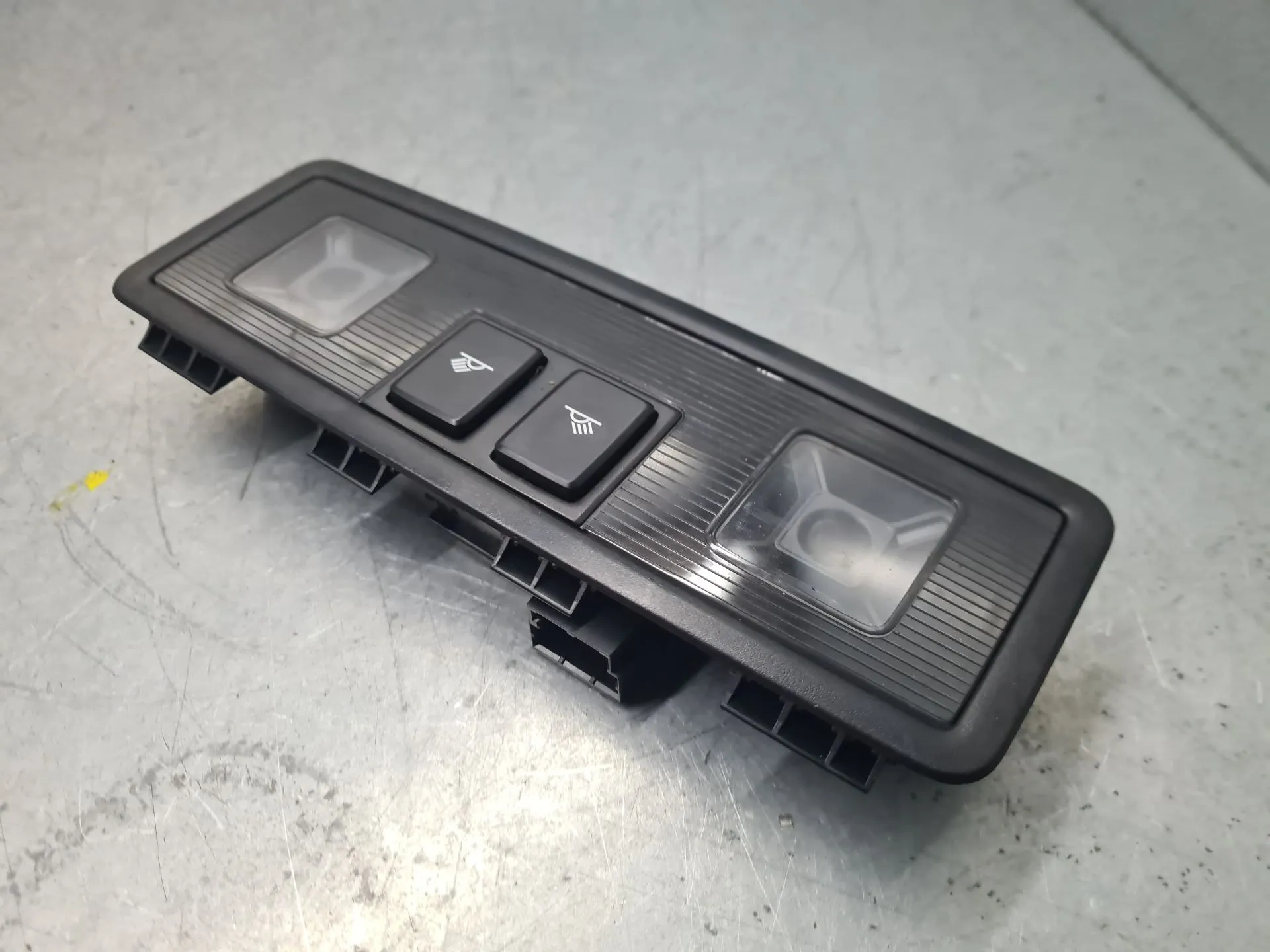 Plafoniera centrale VOLKSWAGEN Golf VII (5G1, BQ1, BE1, BE2) Imagem-1