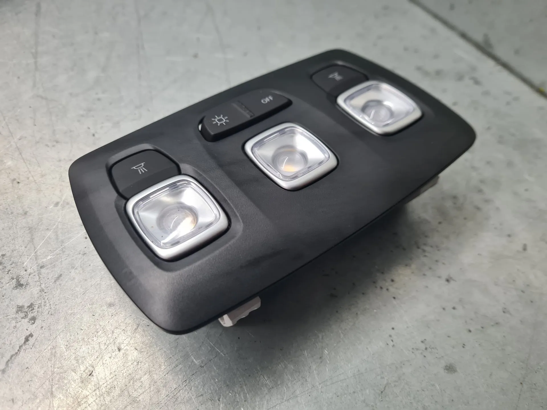 Plafonier trás RENAULT Symbioz Imagem-1