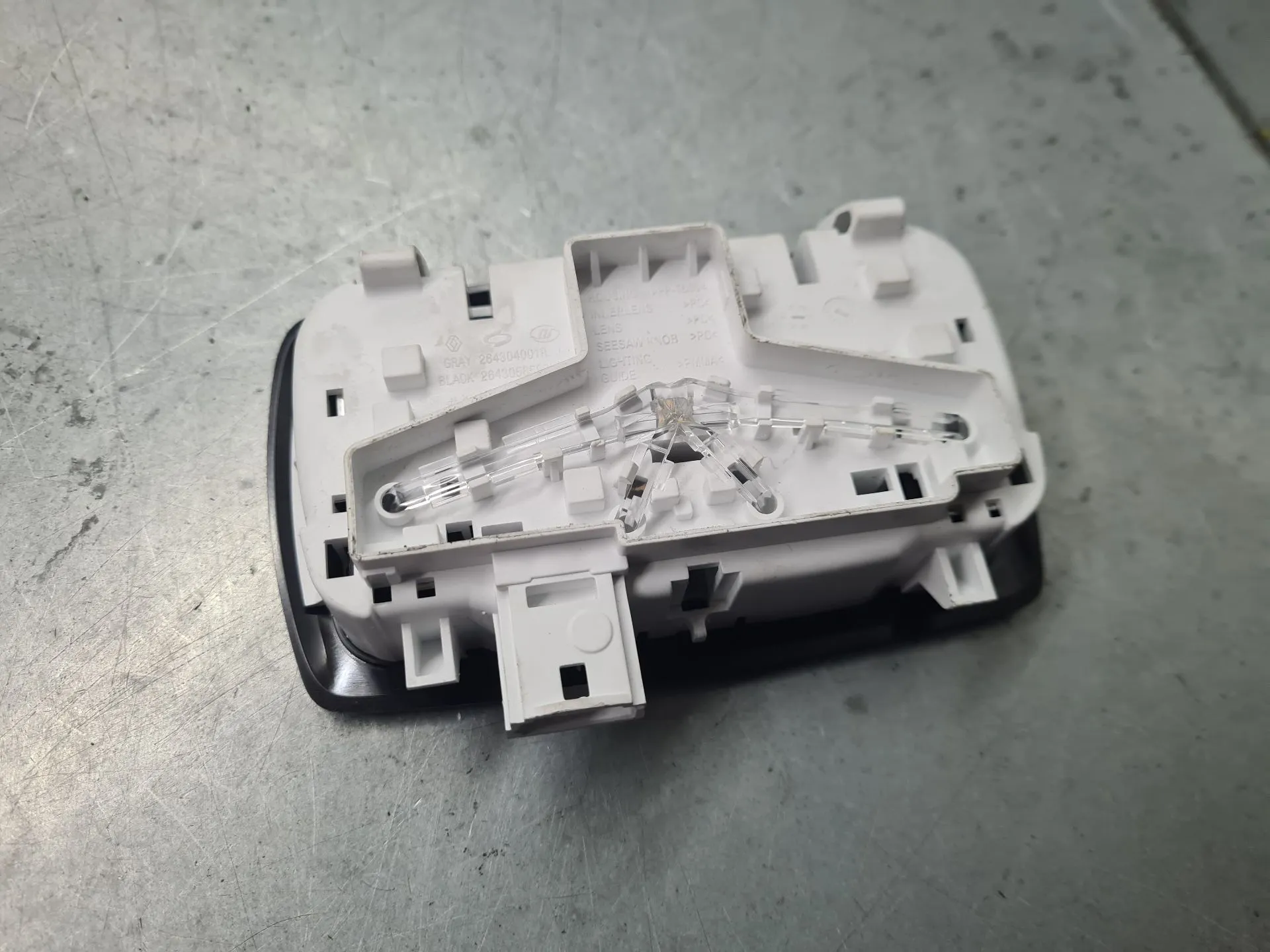 Plafonier trás RENAULT Symbioz Imagem-3