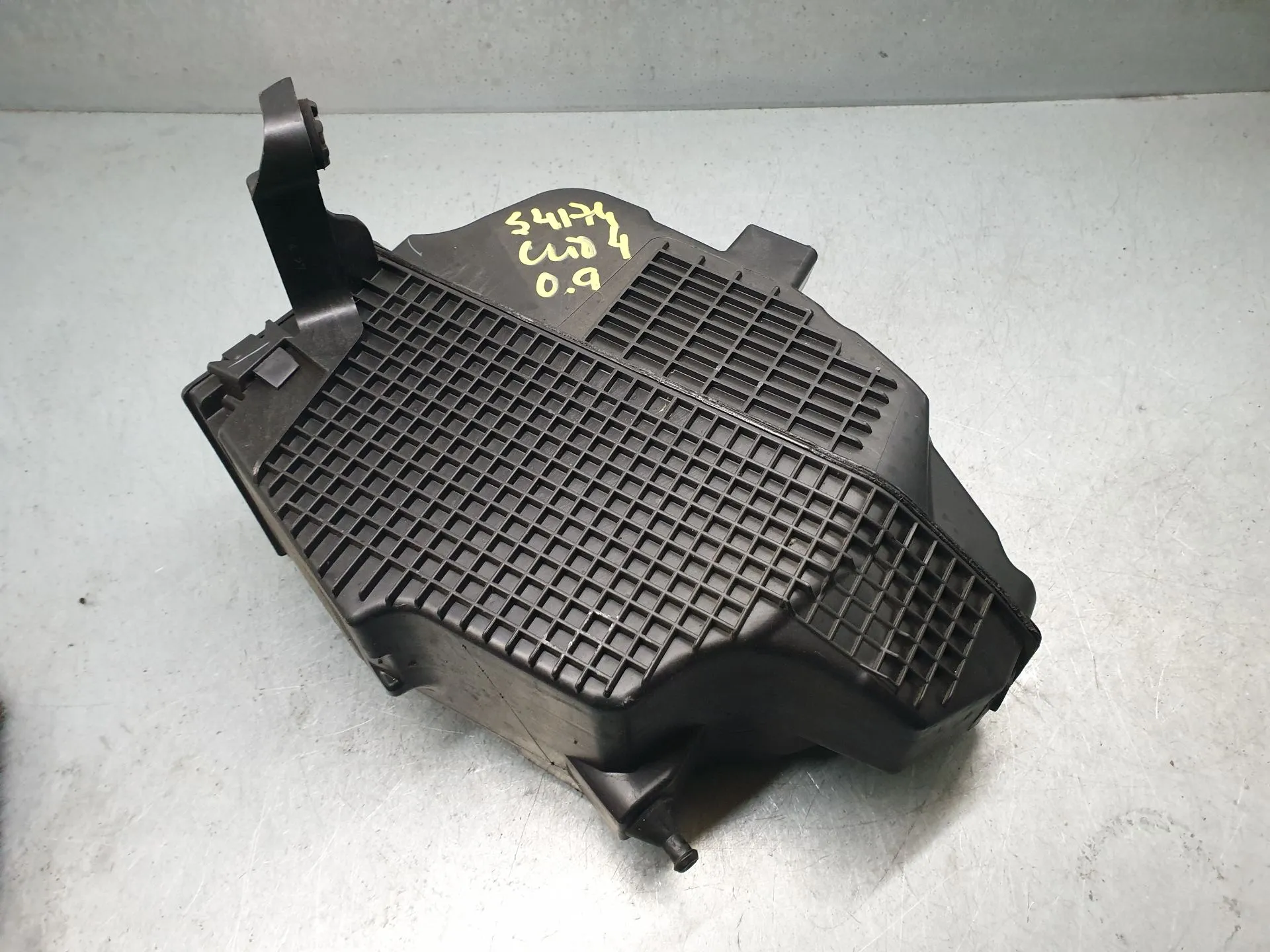 Air filter box RENAULT Clio IV Grandtour (KH_)