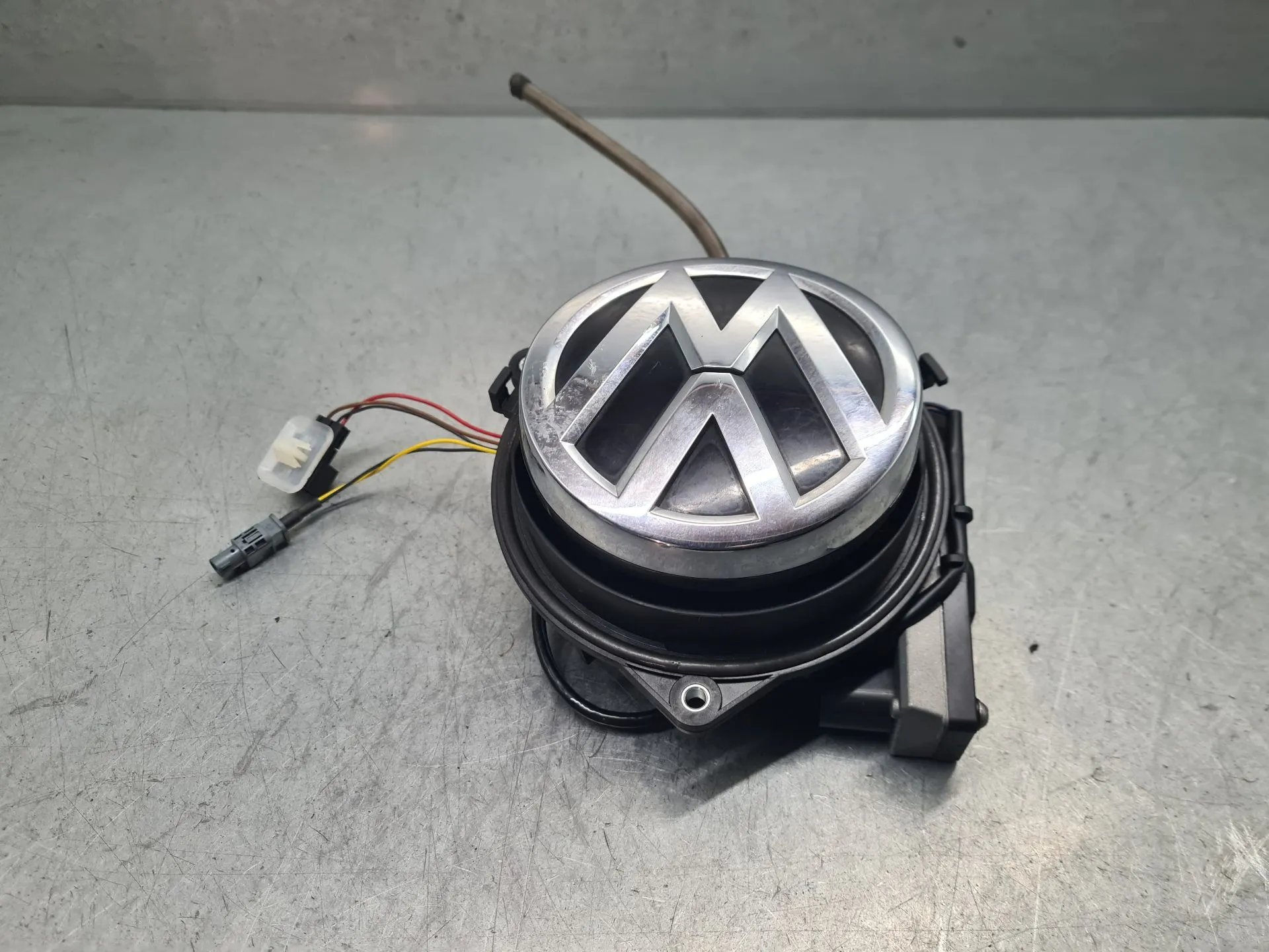 Maniglia portellone VOLKSWAGEN Golf VII (5G1, BQ1, BE1, BE2)