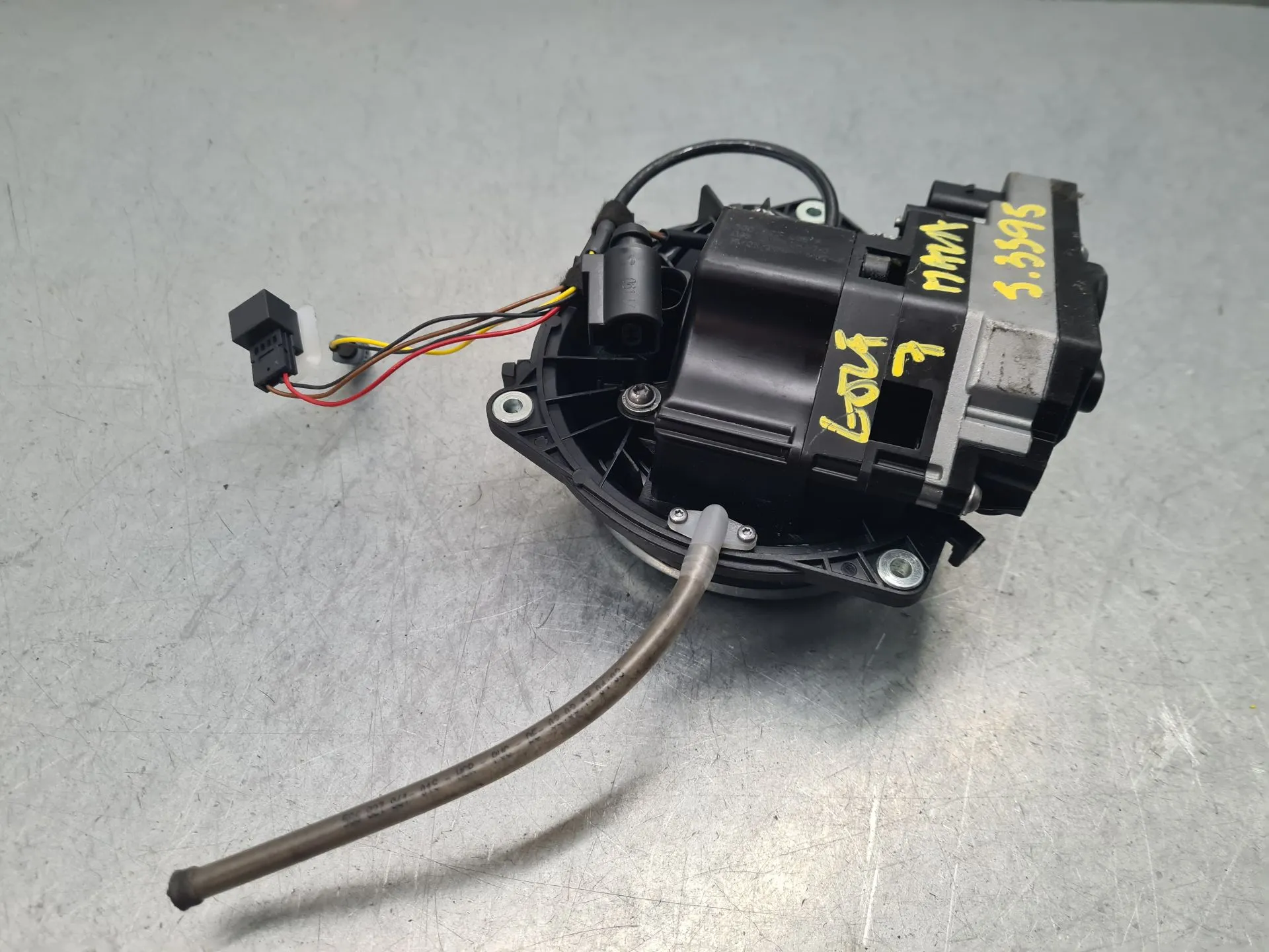 Maniglia portellone VOLKSWAGEN Golf VII (5G1, BQ1, BE1, BE2) Imagem-5