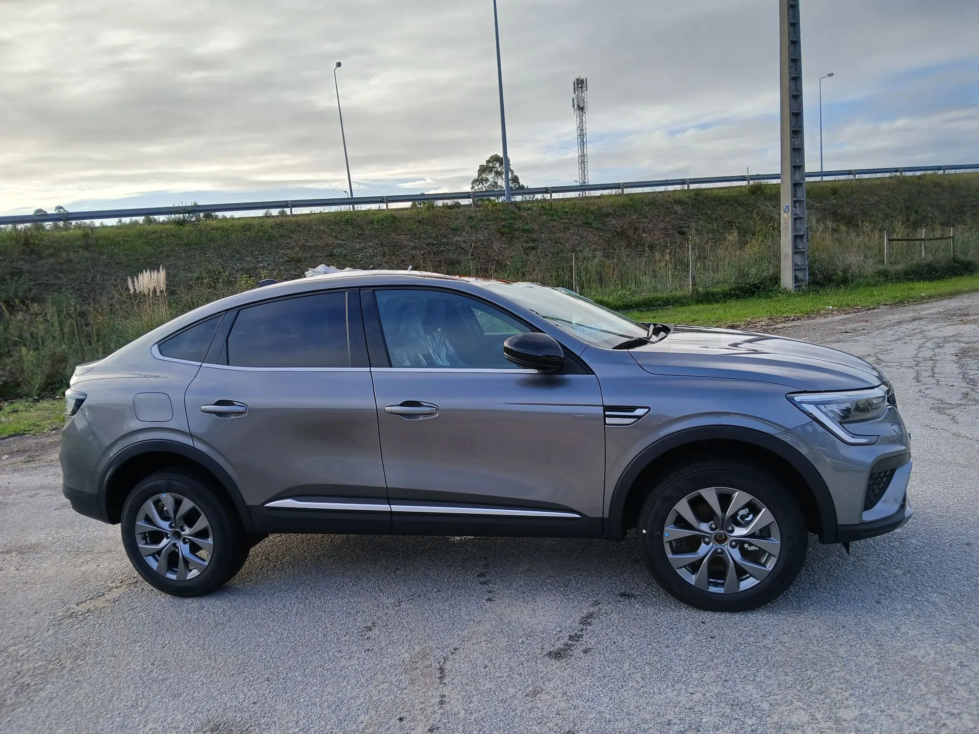 Frente Completa RENAULT Arkana I Imagem-2