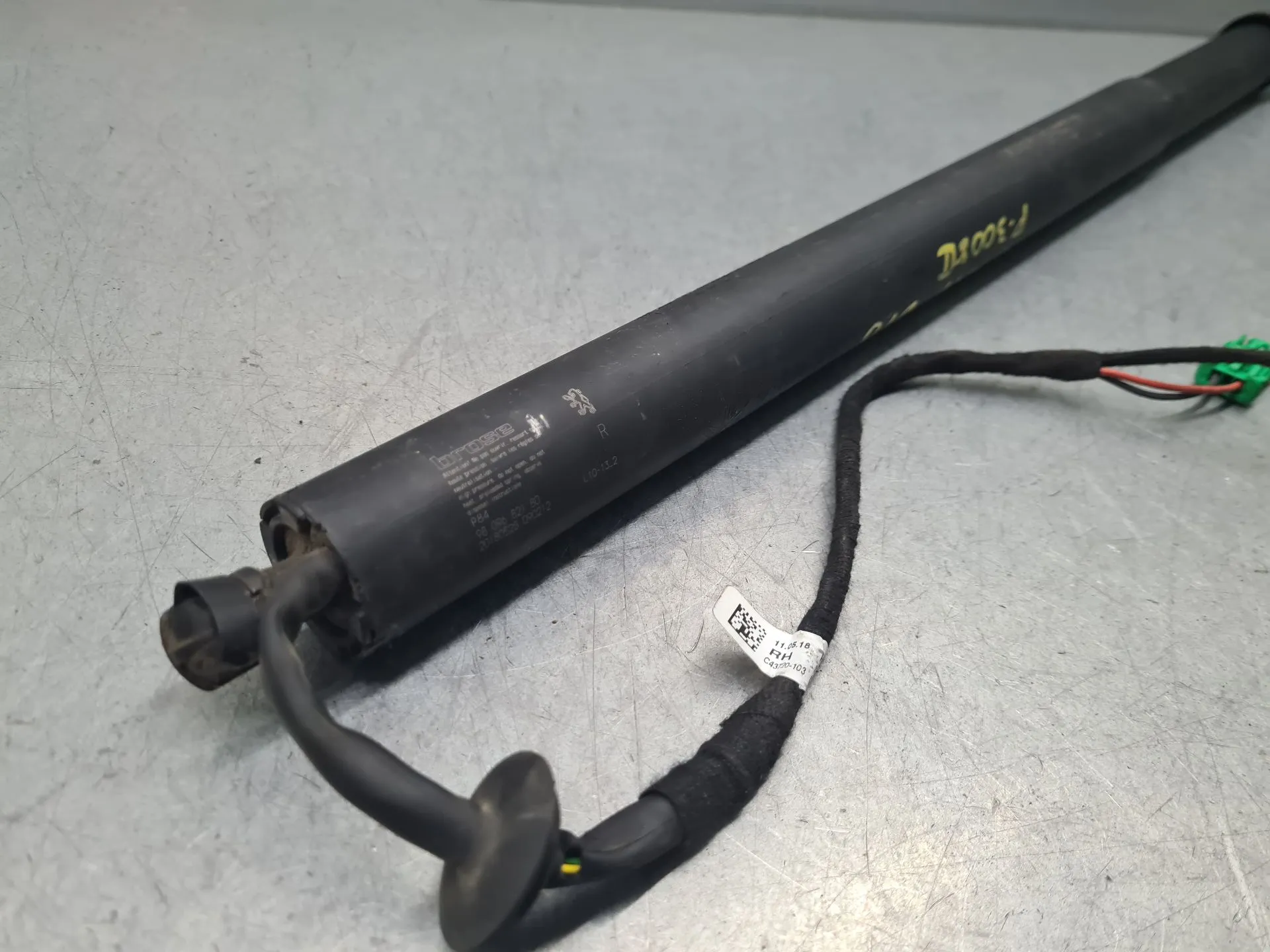 Amortecedor da mala PEUGEOT 3008 II (M_) Imagem-1