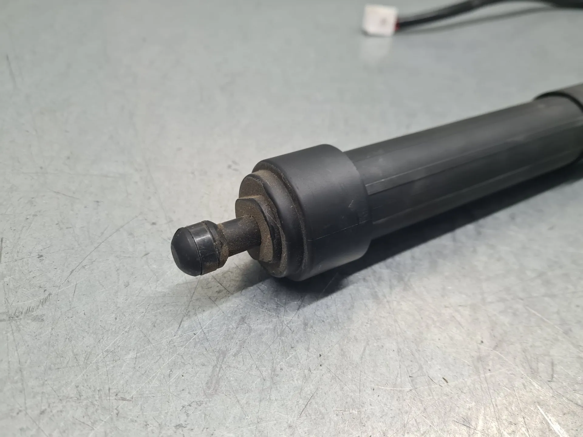 Amortecedor da mala TOYOTA Yaris Cross (MXP_) Imagem-1