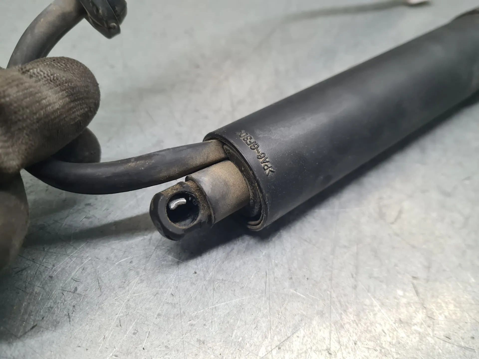 Amortecedor da mala TOYOTA Yaris Cross (MXP_) Imagem-1