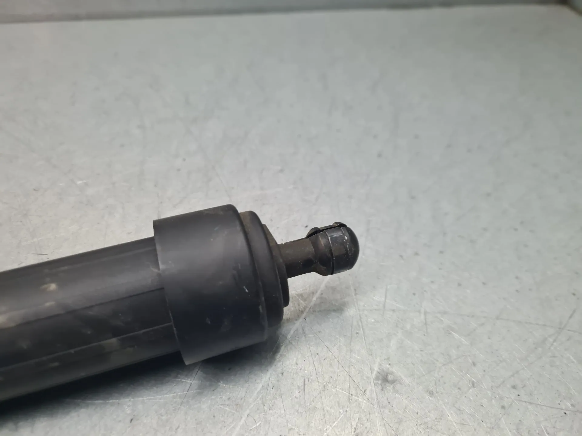 Amortecedor da mala TOYOTA Yaris Cross (MXP_) Imagem-3