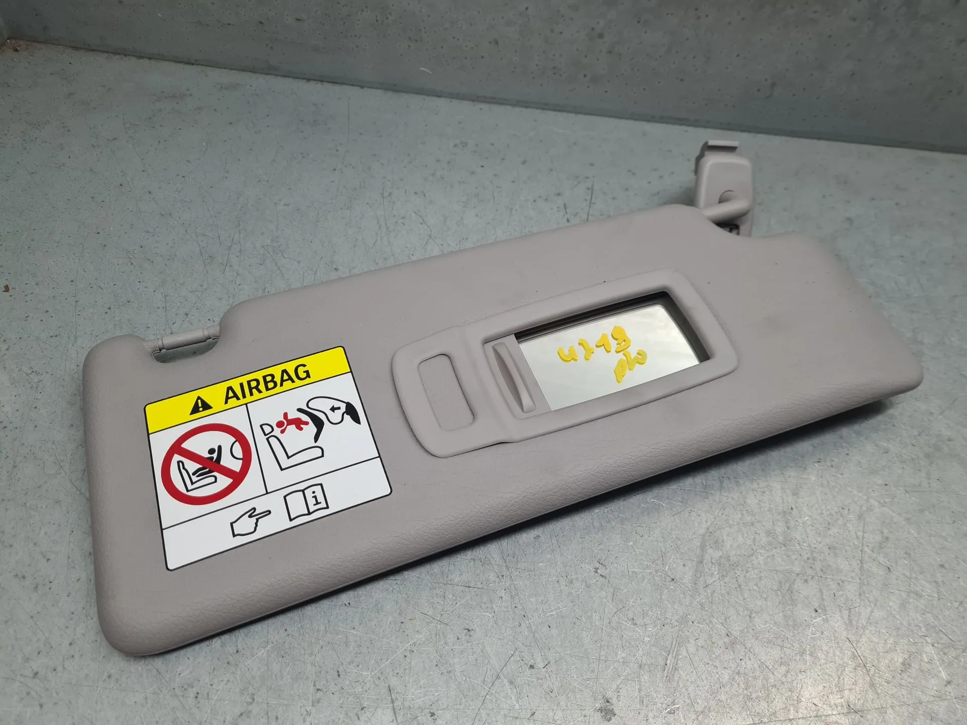 Right Sun Visor BMW 1 (F40)