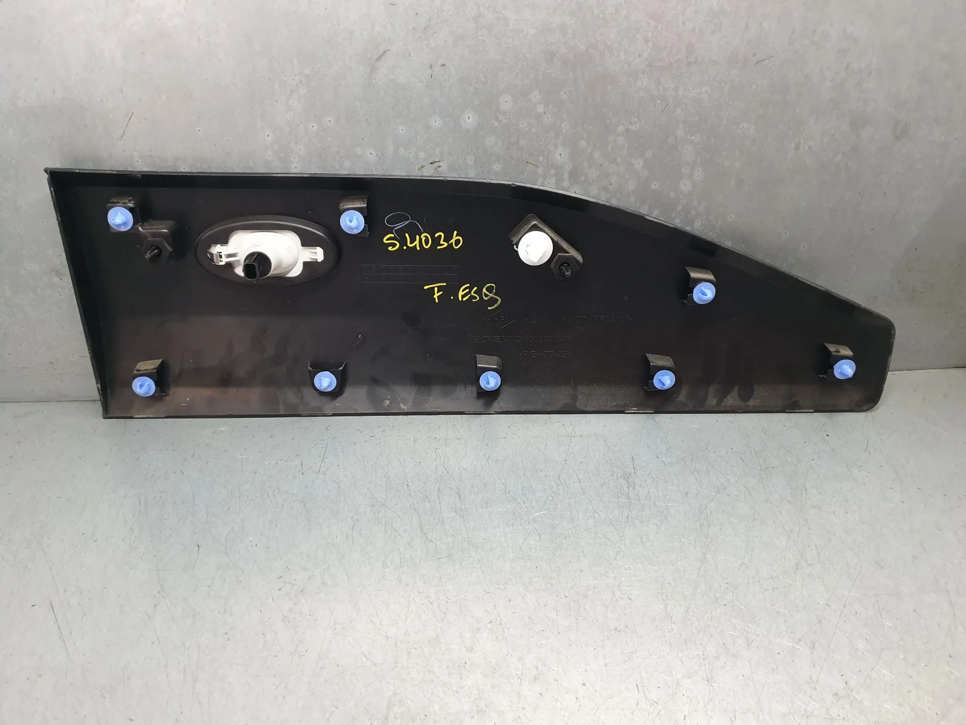 Modanatura porta anteriore sinistra RENAULT Master IV (F8__) Imagem-5