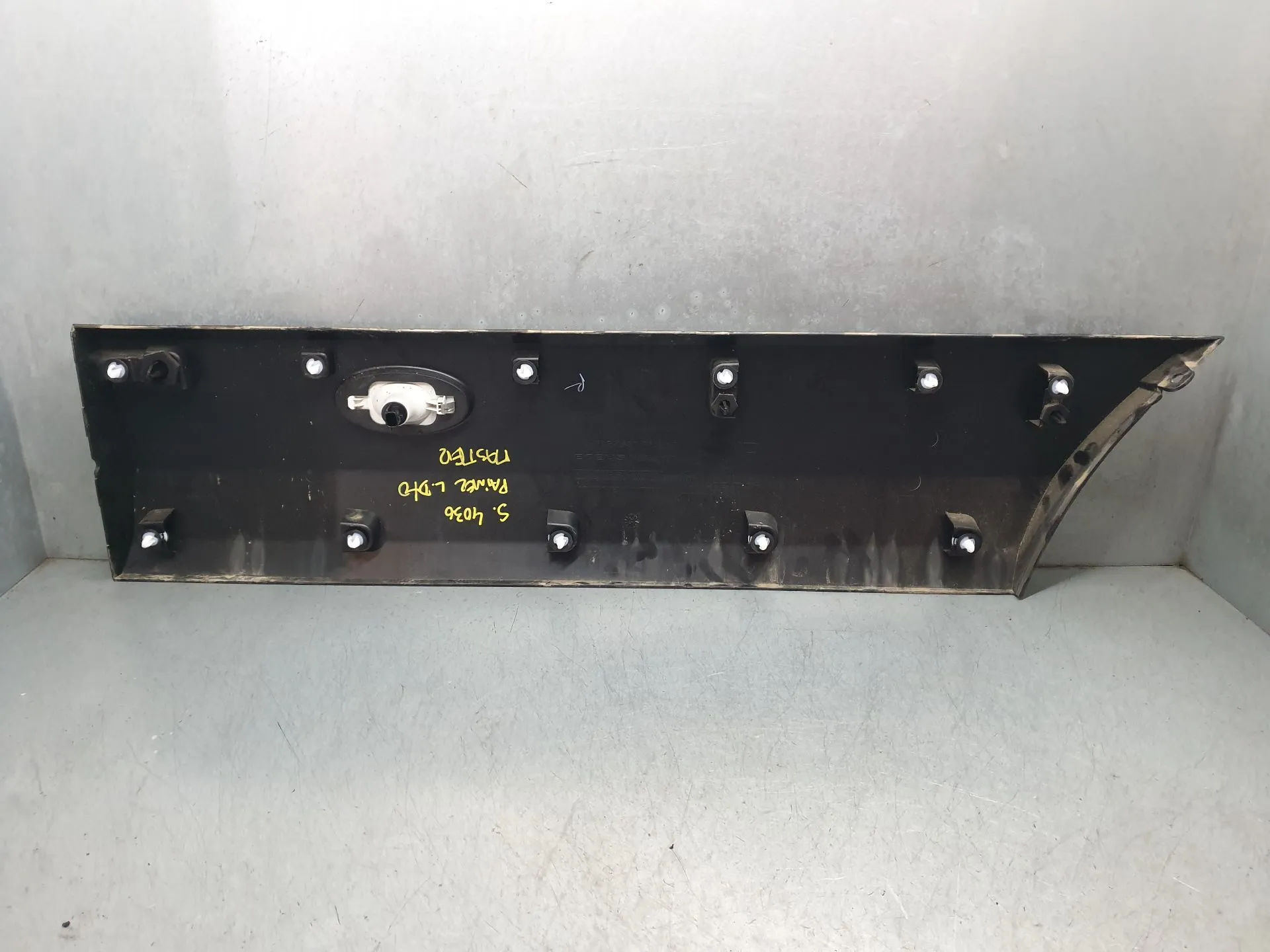 Moulure de tableau Droite RENAULT Master IV (F8__) Imagem-4