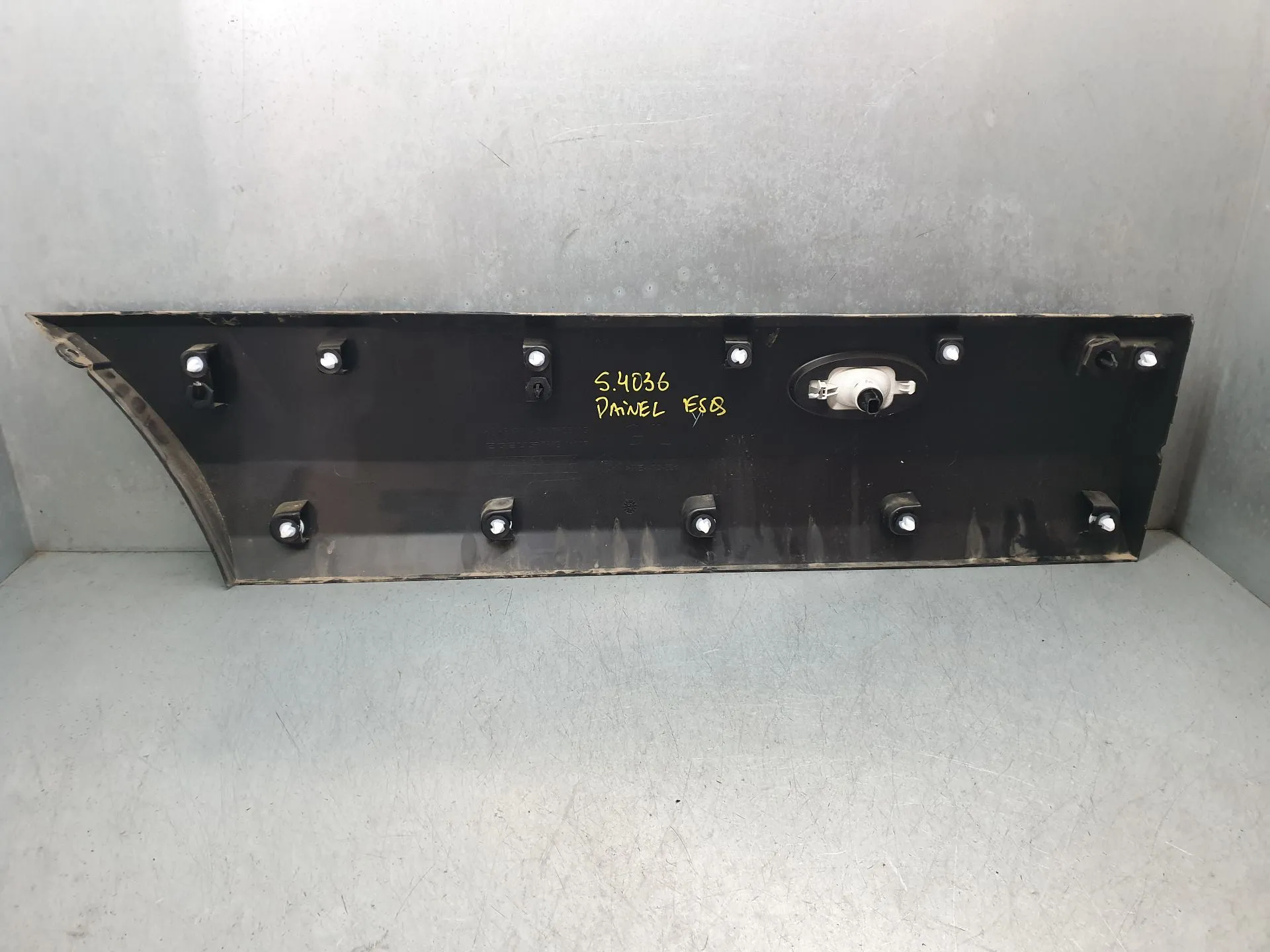 Friso painel esquerdo RENAULT Master IV (F8__) Imagem-6