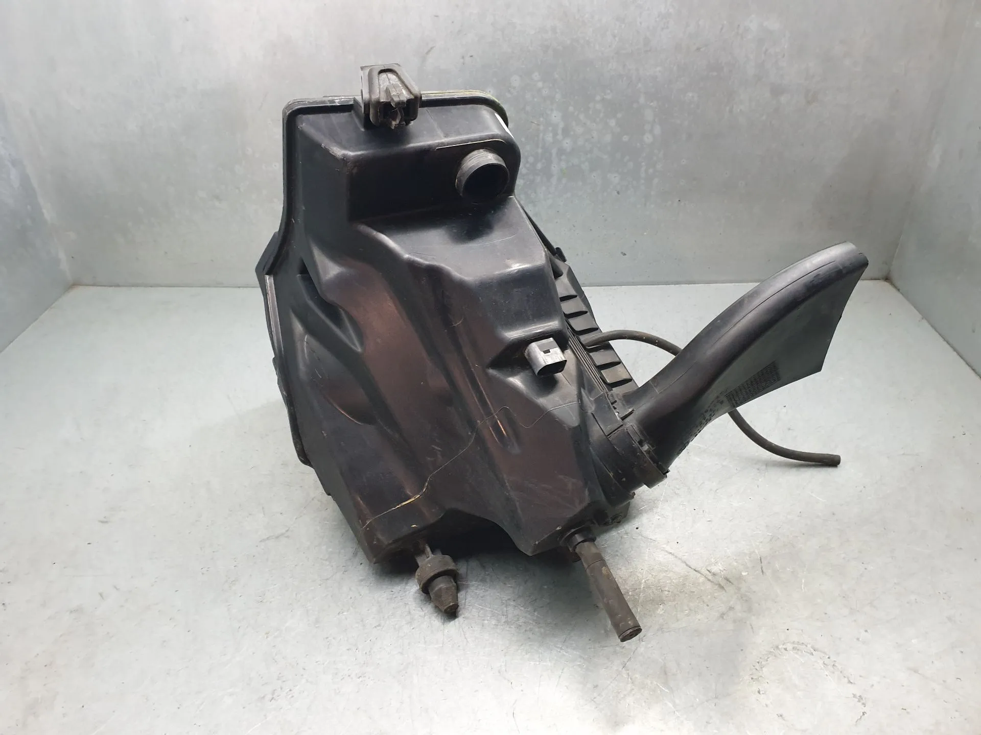 Air filter box AUDI Q5 (8R) Imagem-2