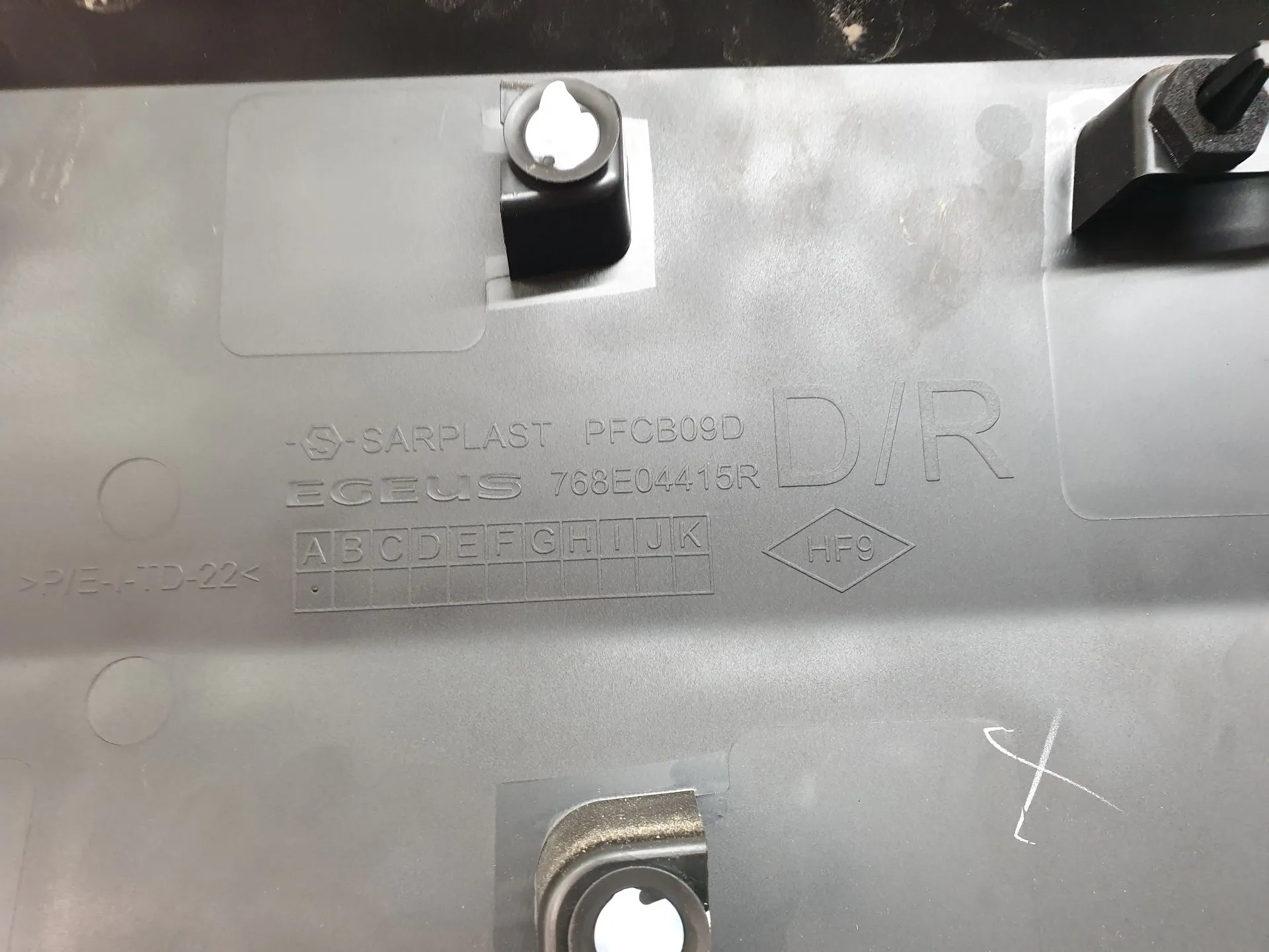 Modanatura porta posteriore destra RENAULT Master IV (F8__) Imagem-6