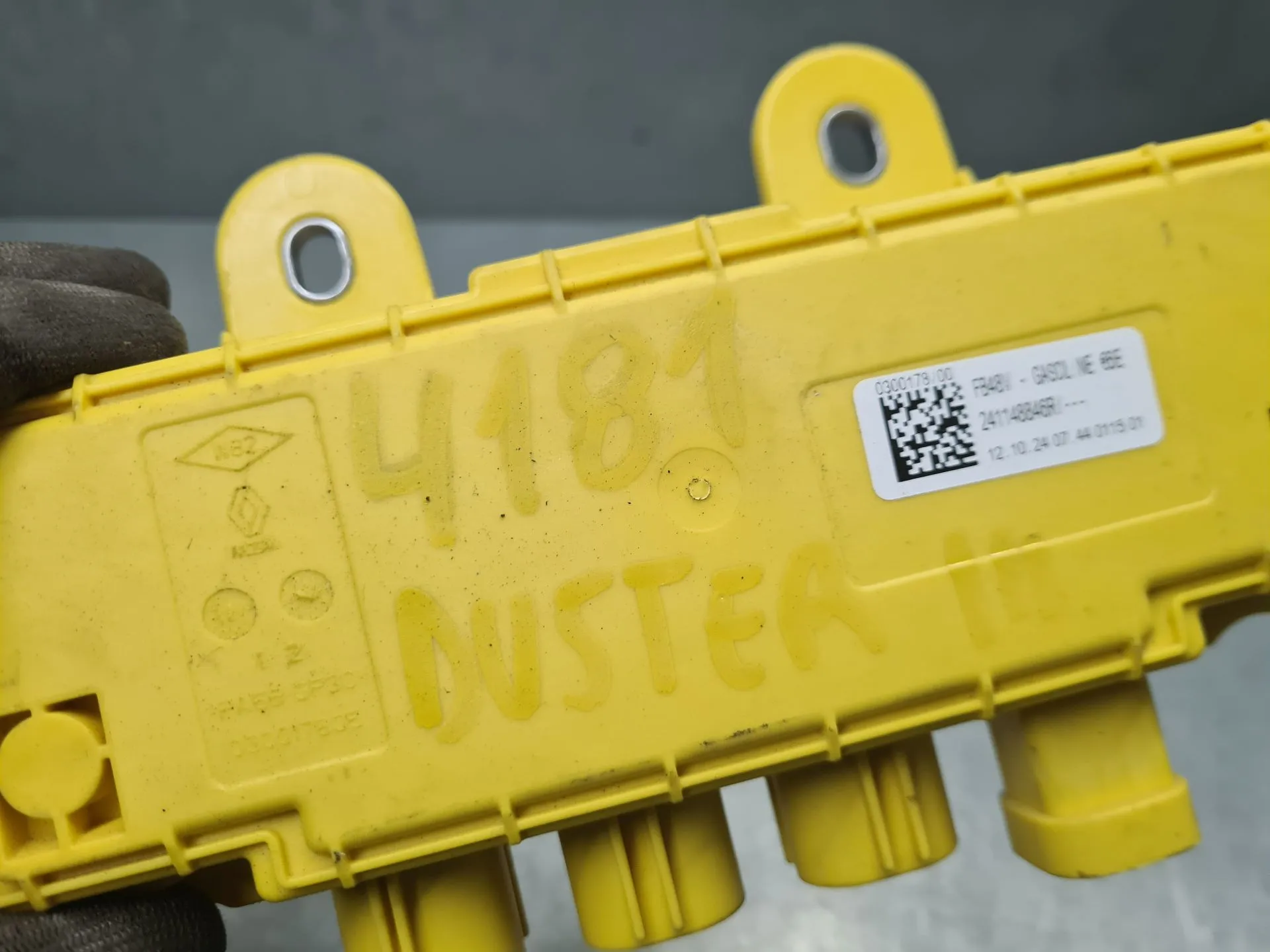 Generic fuse DACIA Duster III (P1310) Imagem-3