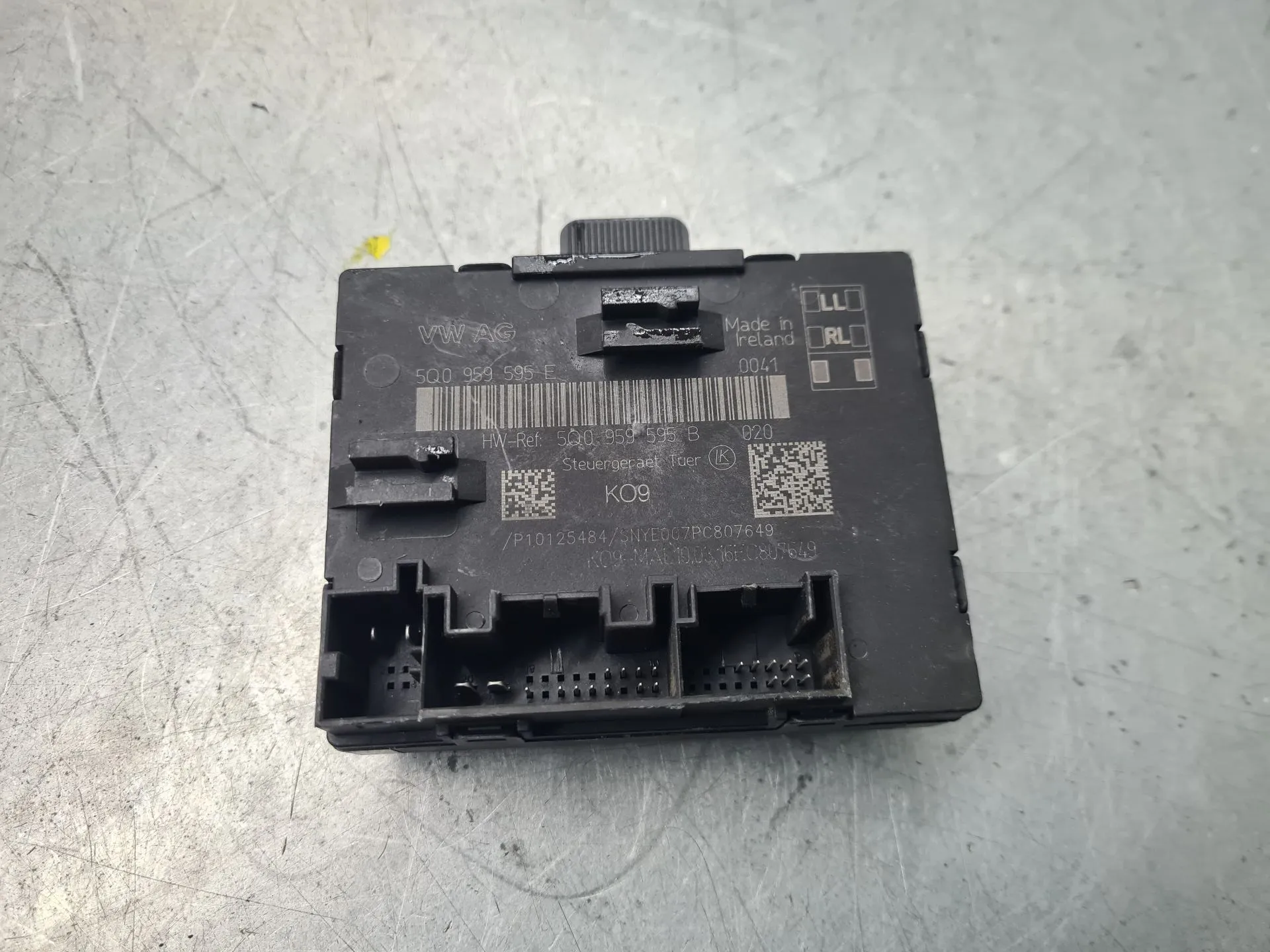 Modulo / Centralina porta posteriore destra VOLKSWAGEN Tiguan (5N)