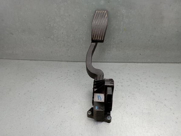 Pédale d'accélérateur OPEL Corsa D