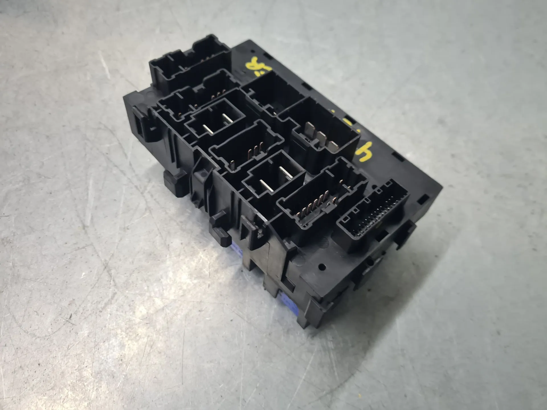 Caixa fusíveis / SAM / BSI DACIA Duster III (P1310) Imagem-3