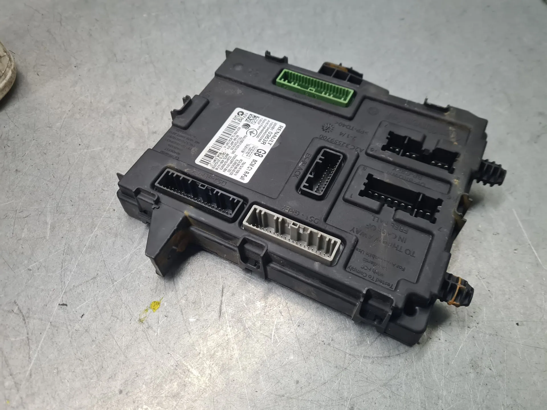 Modulo / Centralina comfort RENAULT Megane IV (B9A/M_) Imagem-1