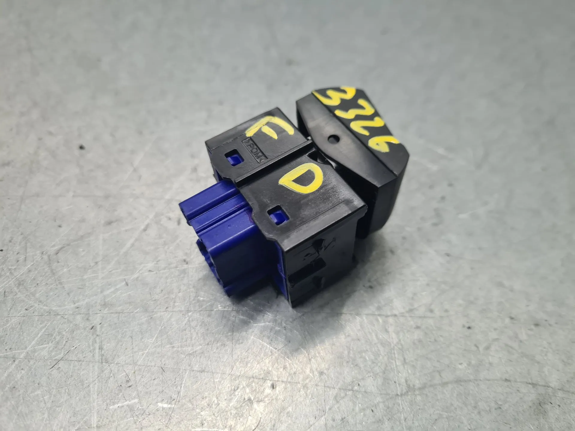 Mando / interruptor elevalunas delantero derecho DACIA Spring Imagem-1