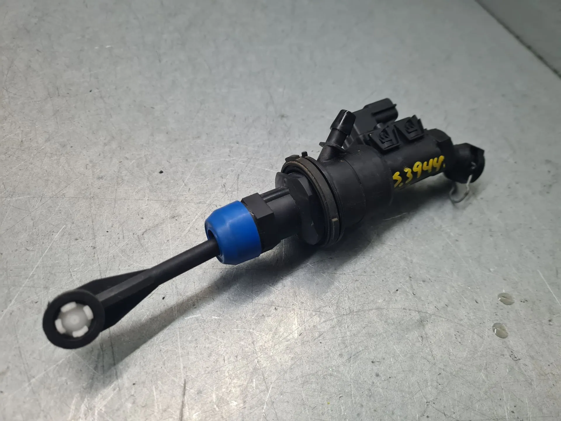 Clutch pump RENAULT Clio V (BF_)