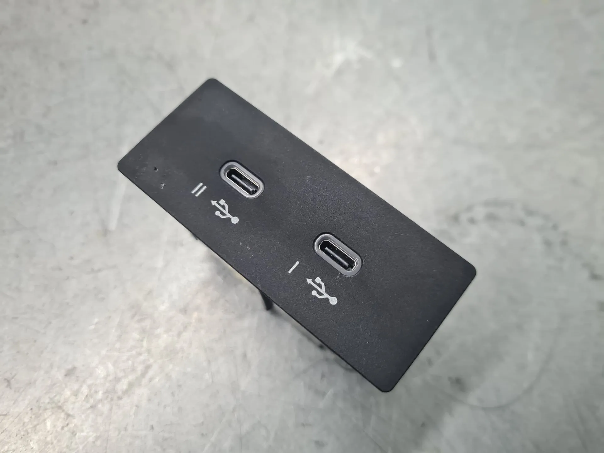 Módulo USB / AUX / IPOD RENAULT Captur II