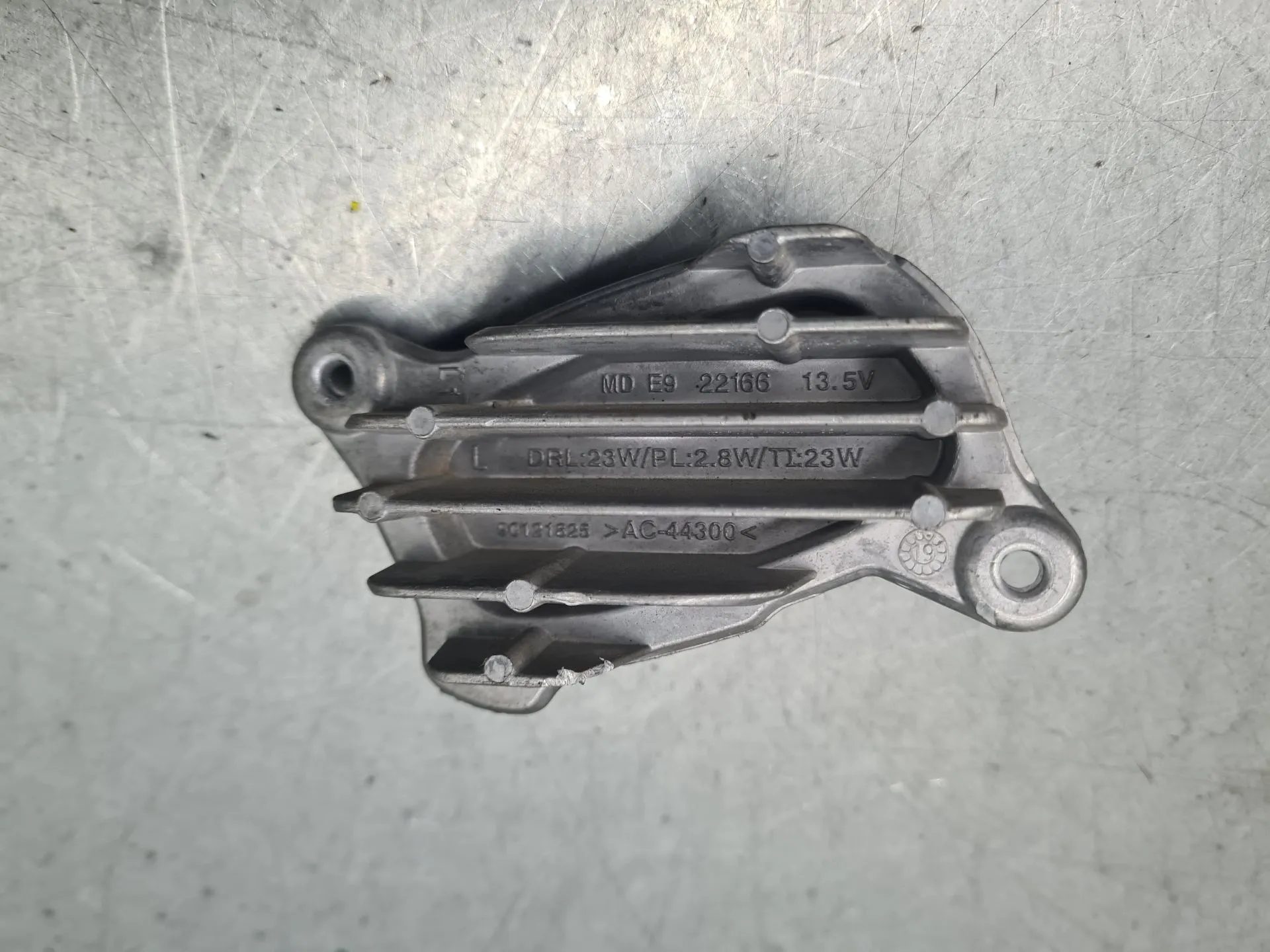 Balástro xénon / módulo LED BMW 1 (F40) Imagem-1