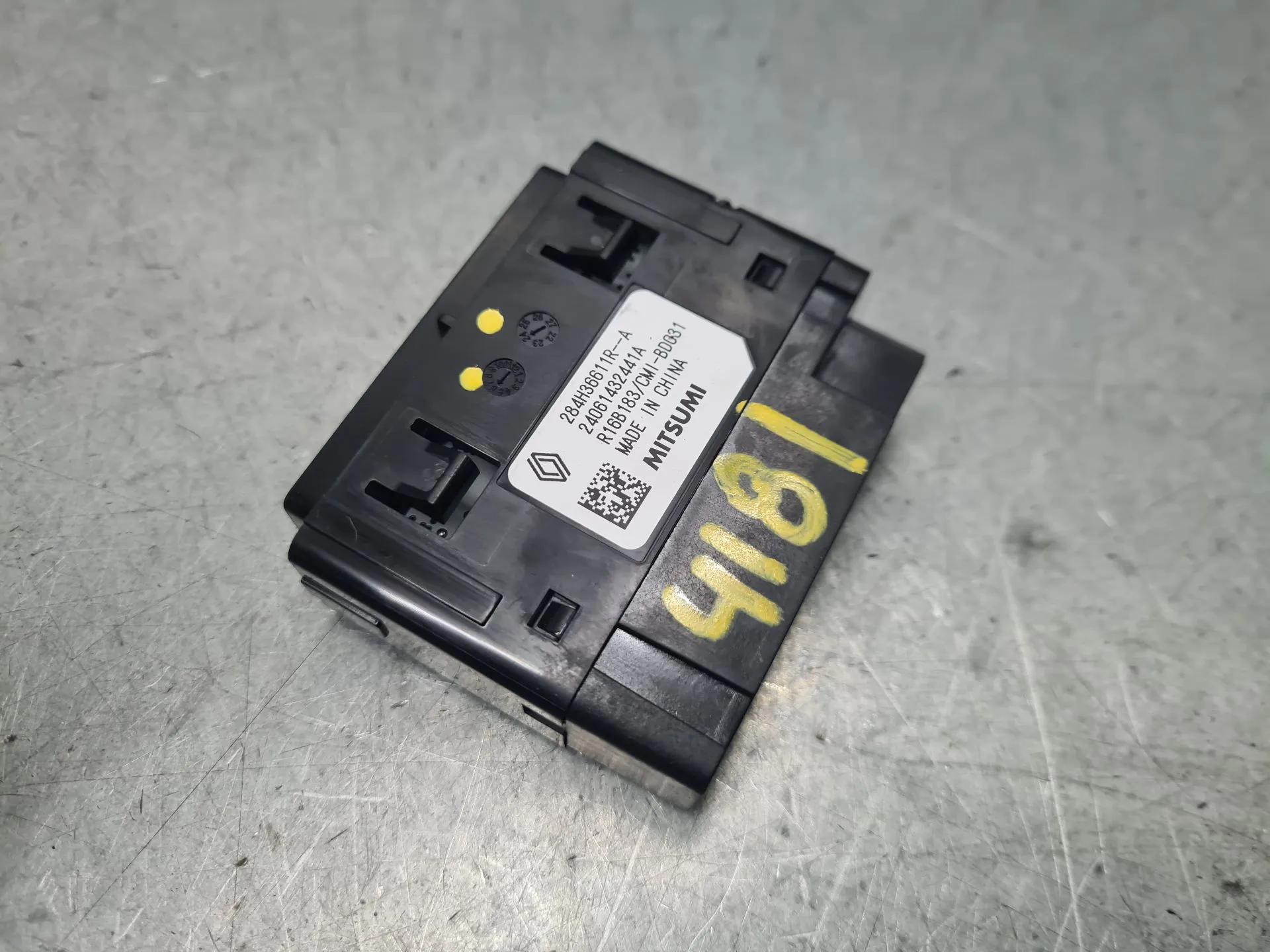 Módulo USB / AUX / IPOD DACIA Duster III (P1310) Imagem-1