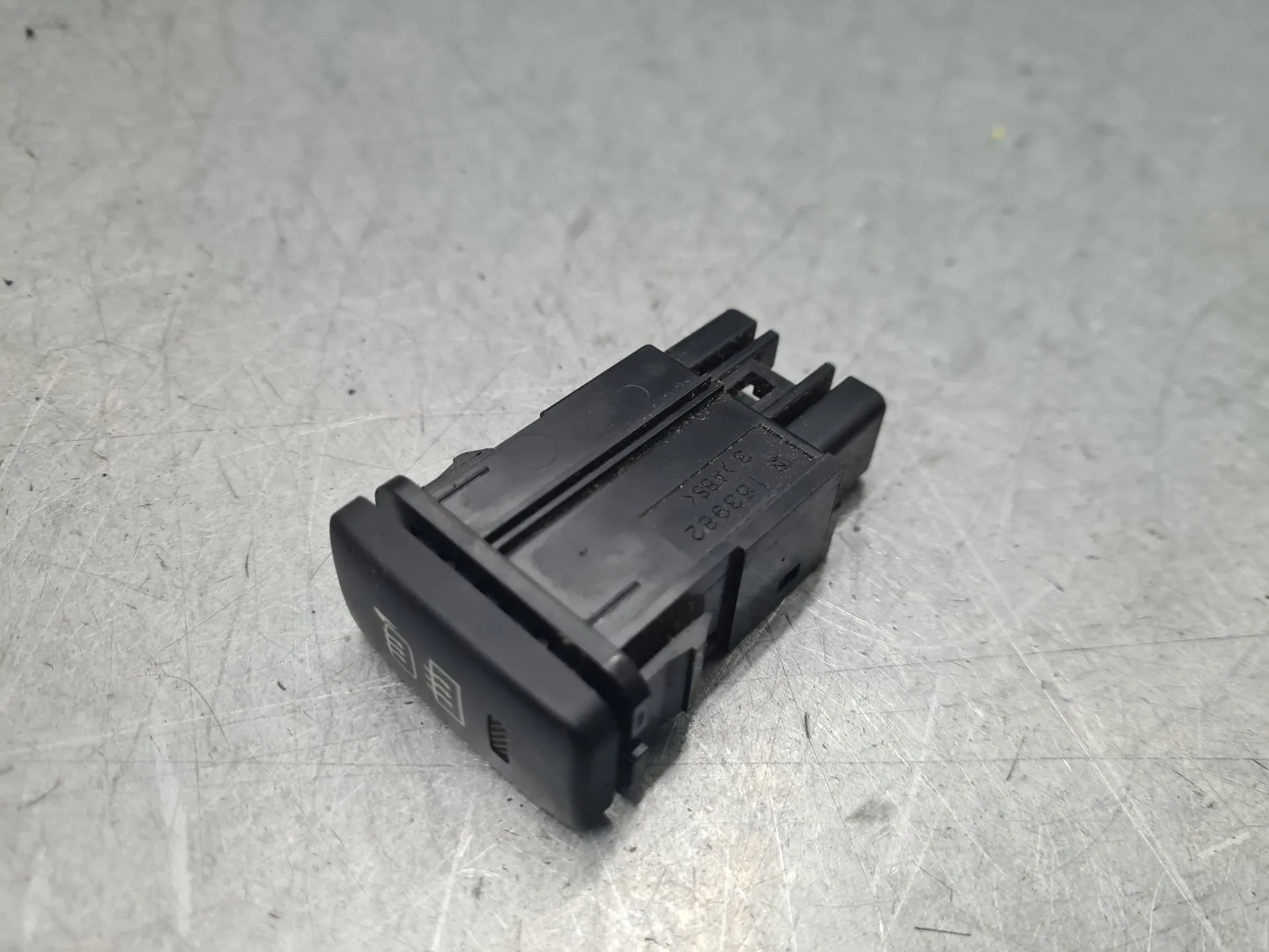 Botão / interruptor desembaciador vidro trás TOYOTA Hilux VII Pick Up (_N1_, _N2_, _N3_) Imagem-1