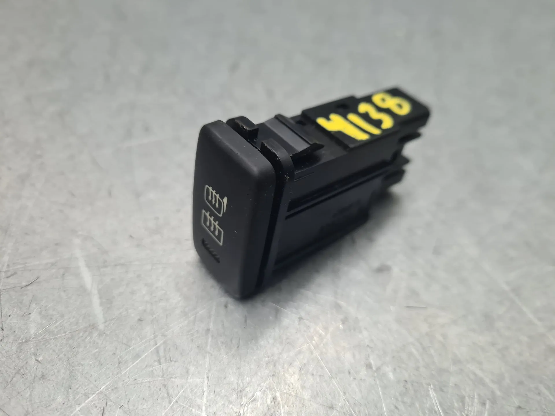 Botão / interruptor desembaciador vidro trás TOYOTA Hilux VII Pick Up (_N1_, _N2_, _N3_)