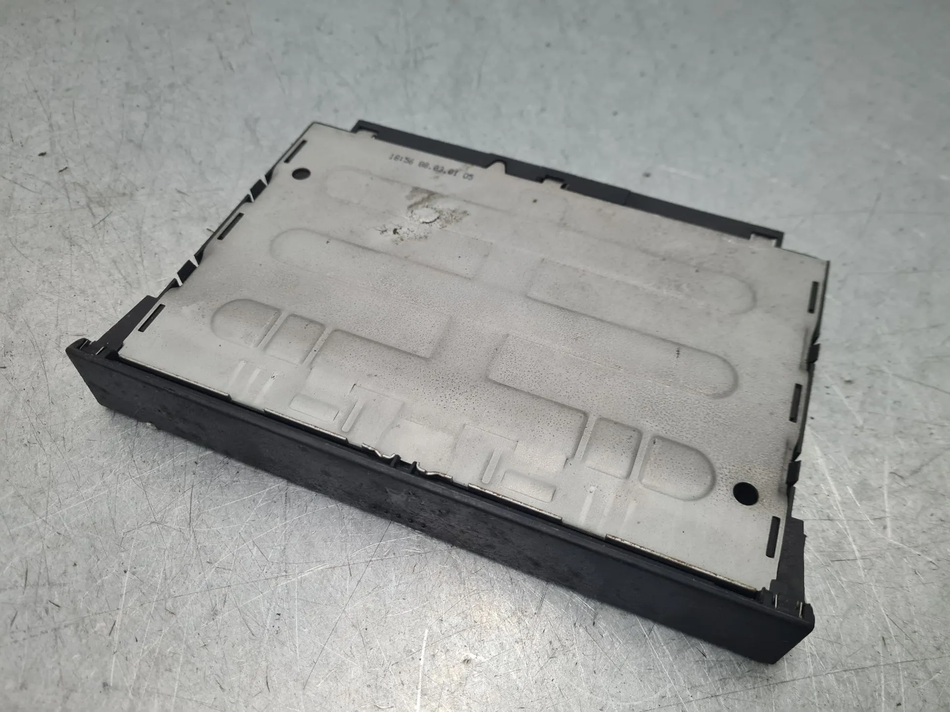 Suporte de copos VOLKSWAGEN Golf IV (1J1) Imagem-1