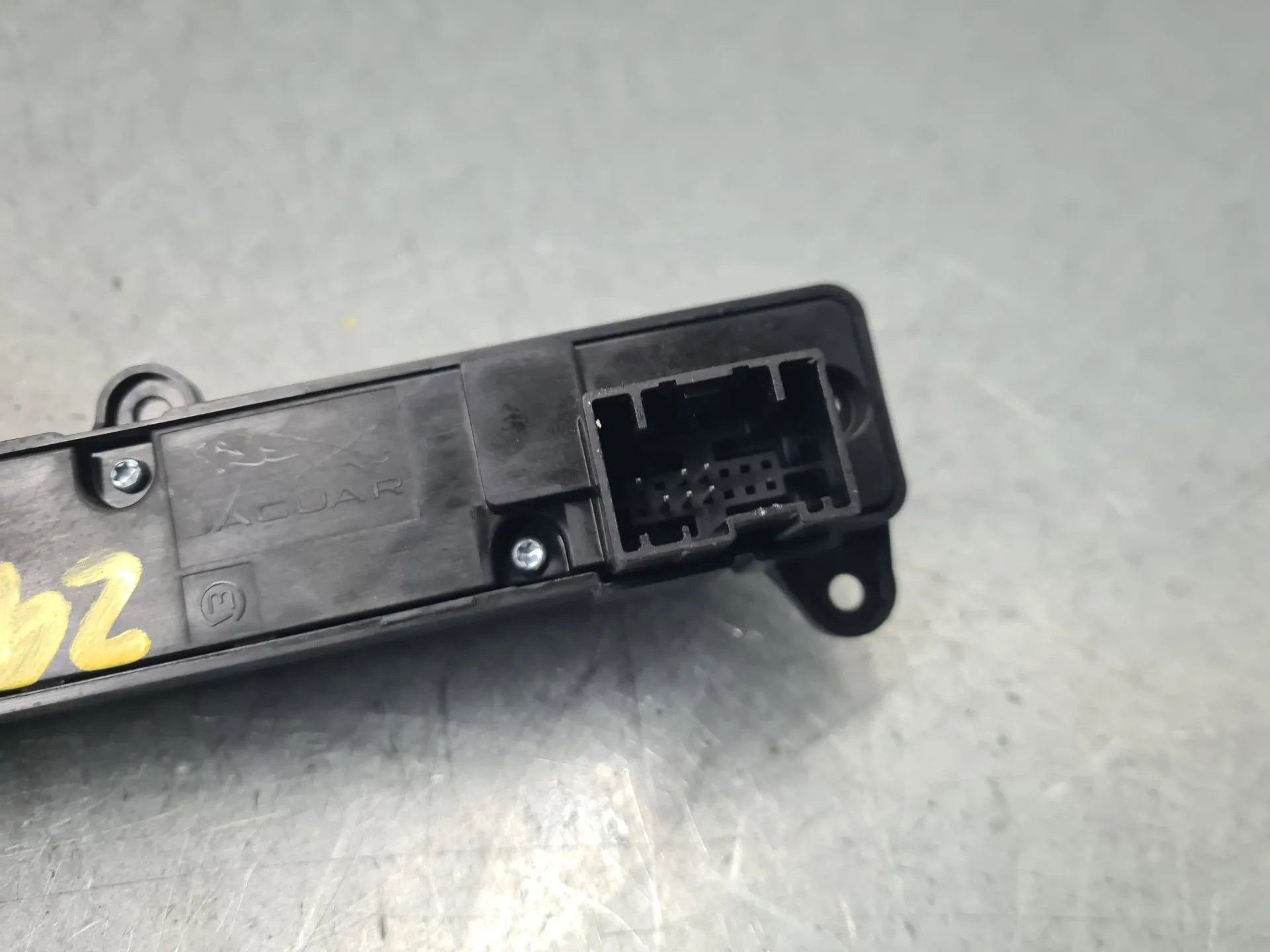 Comando / botão / interruptor multifunções JAGUAR F-Pace (X761) Imagem-4