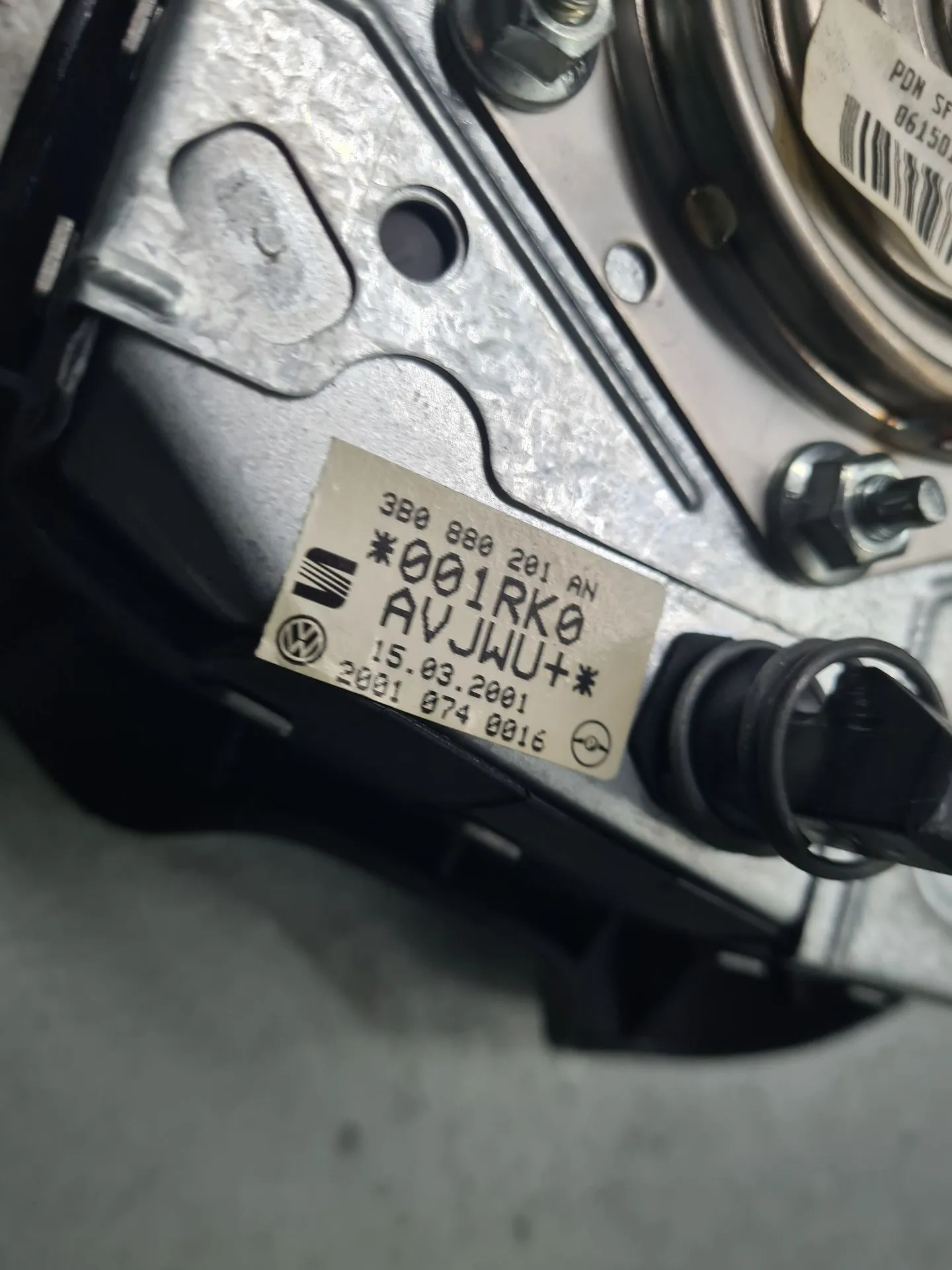 Airbag du Volant VOLKSWAGEN Golf IV (1J1) Imagem-2