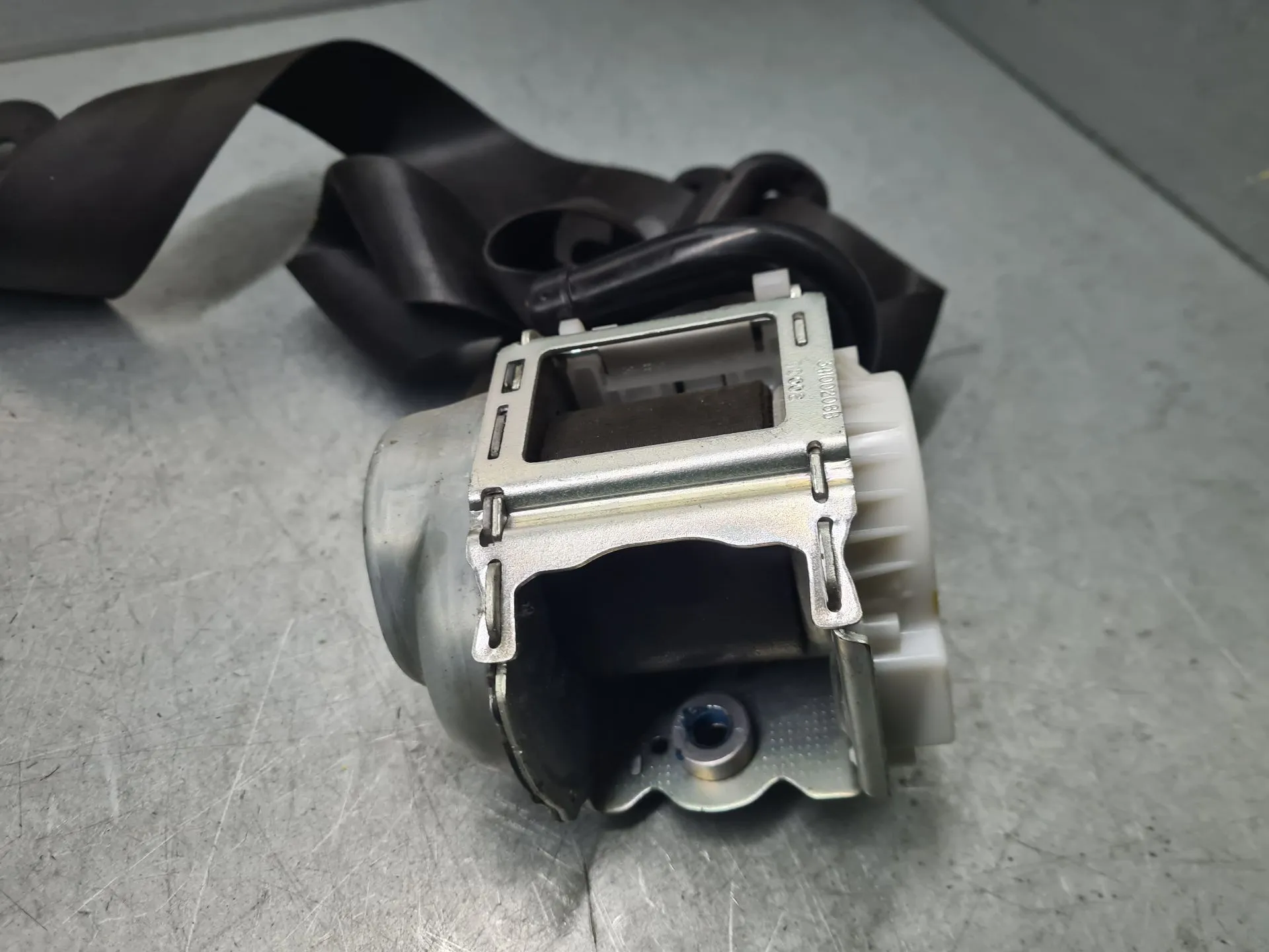 Cintura Pretensionatore anteriore sinistra RENAULT Trafic III (FG_) Imagem-2