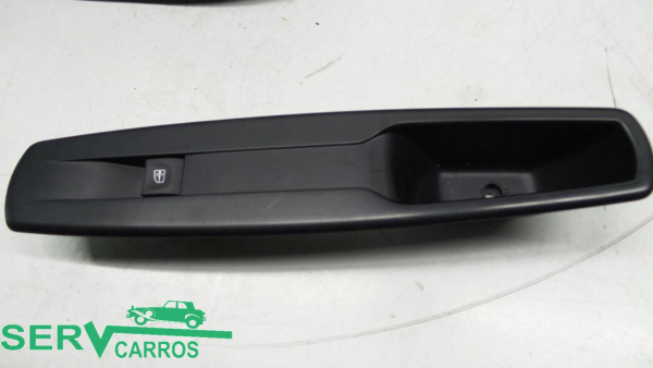 Comando / botão / interruptor vidros frente direito RENAULT Megane III Grandtour (KZ0/1)