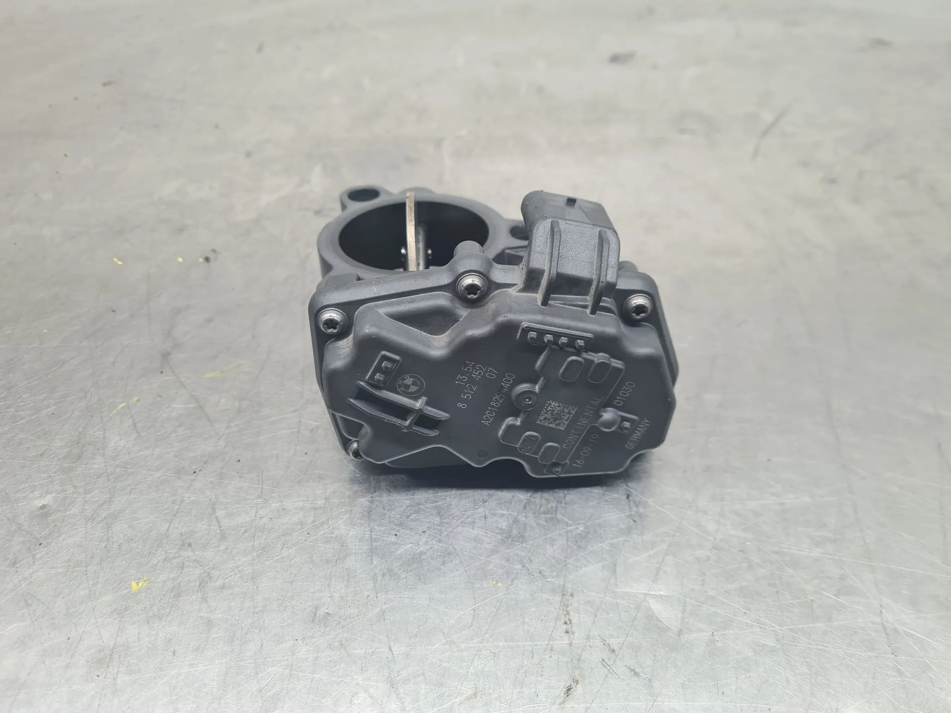 Throttle body BMW 1 (F40) Imagem-2