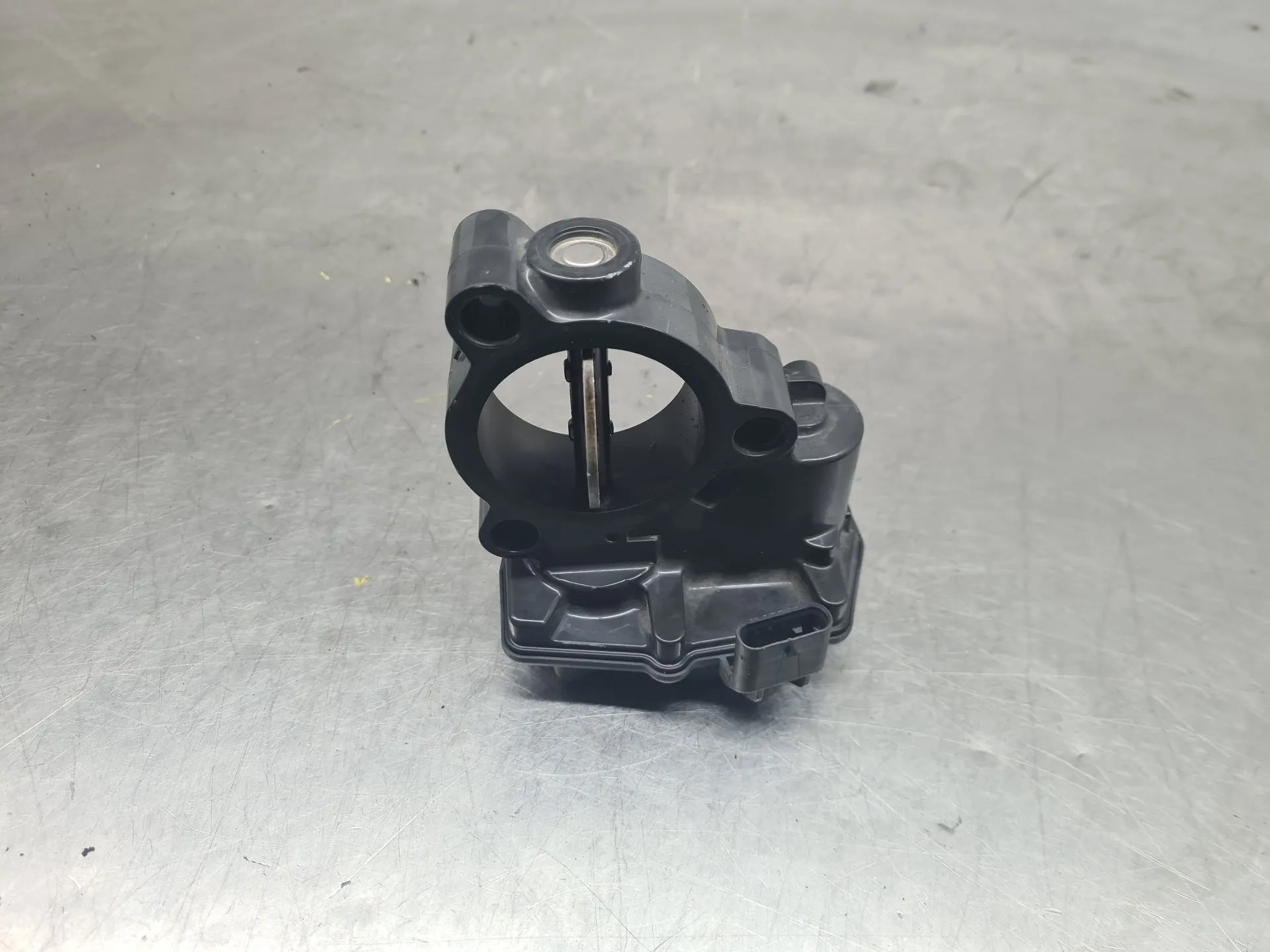 Throttle body BMW 1 (F40) Imagem-1