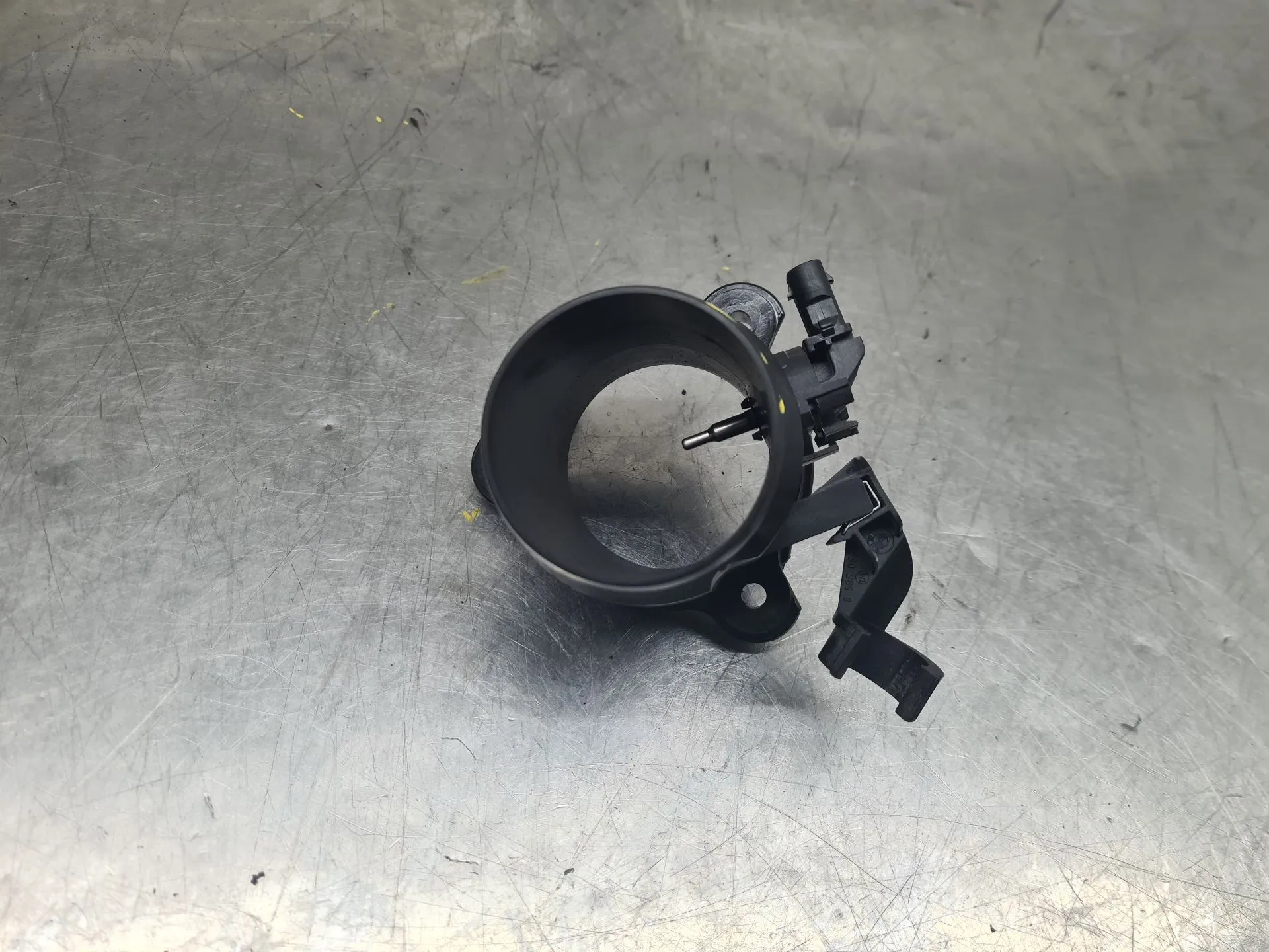 Mass Air Flow Sensor (MAF) BMW 1 (F40) Imagem-1