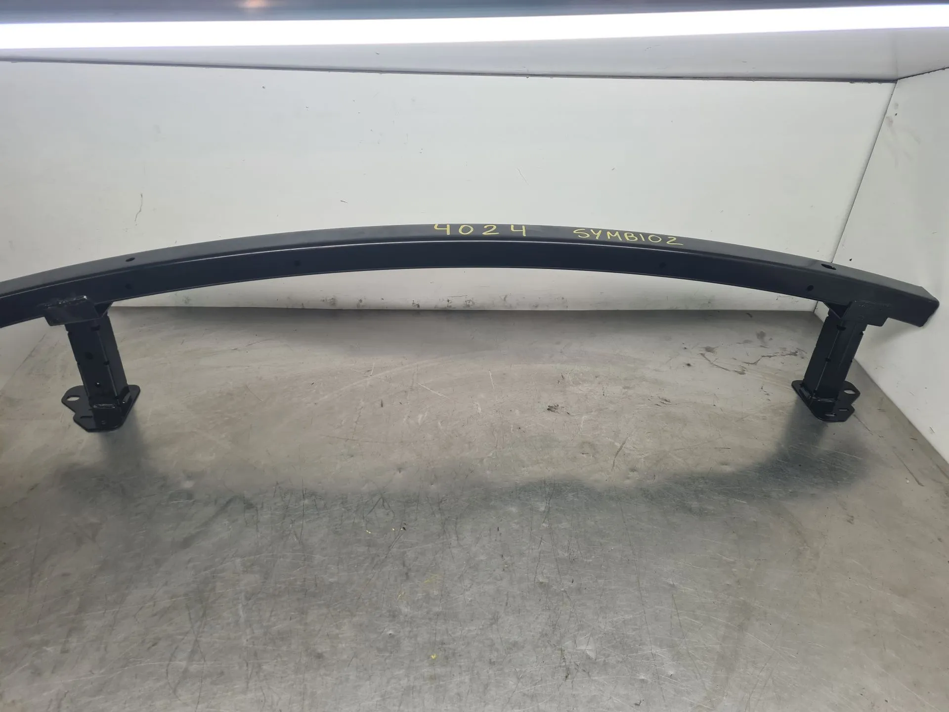 Front bumper reinforcement RENAULT Symbioz Imagem-1