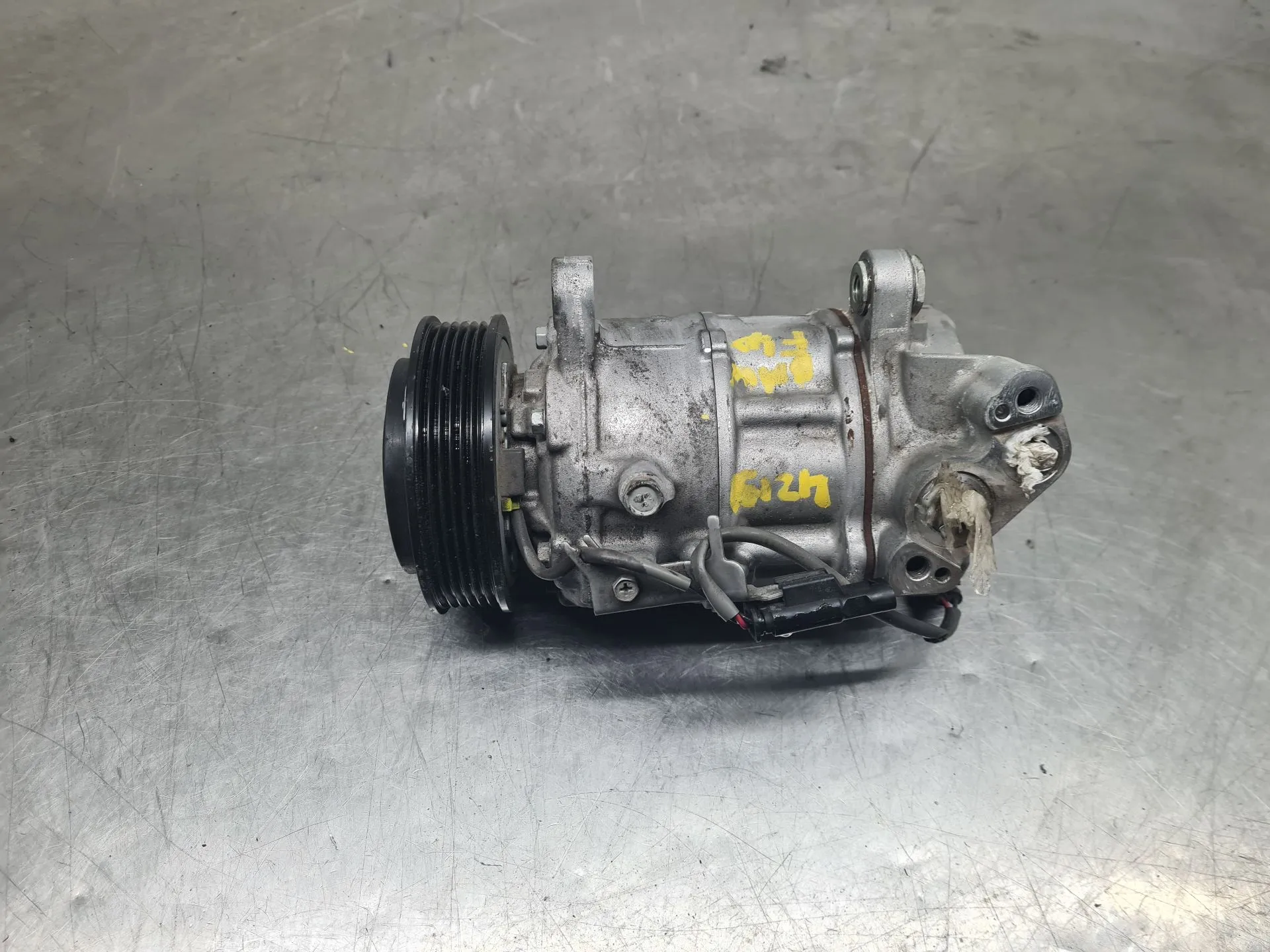AC compressor BMW 1 (F40)