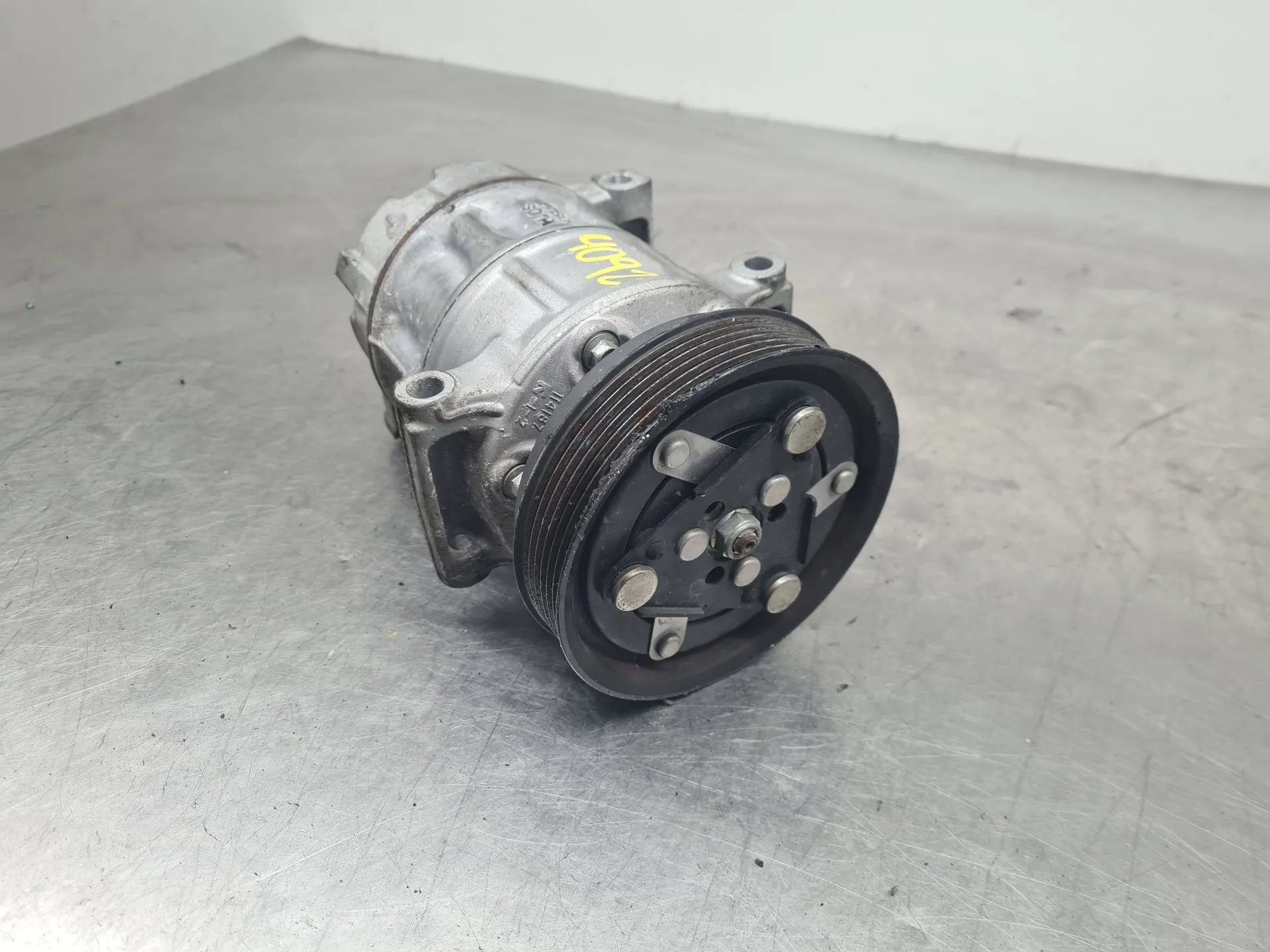 AC compressor RENAULT Megane IV (B9A/M_)